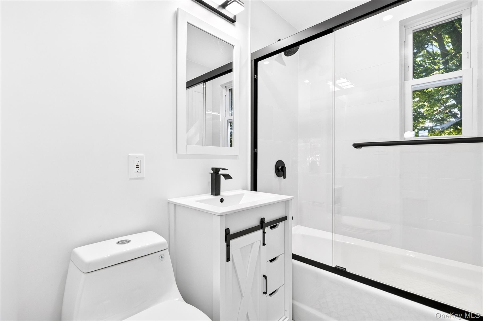 16 Saratoga Road Property Photo 20