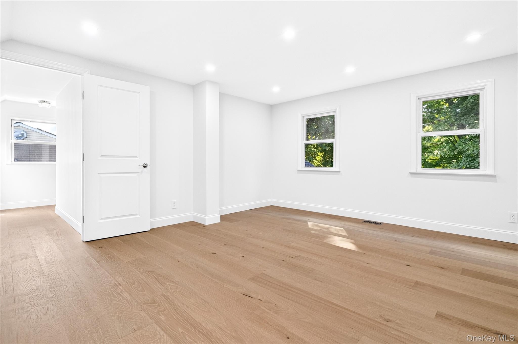 16 Saratoga Road Property Photo 25
