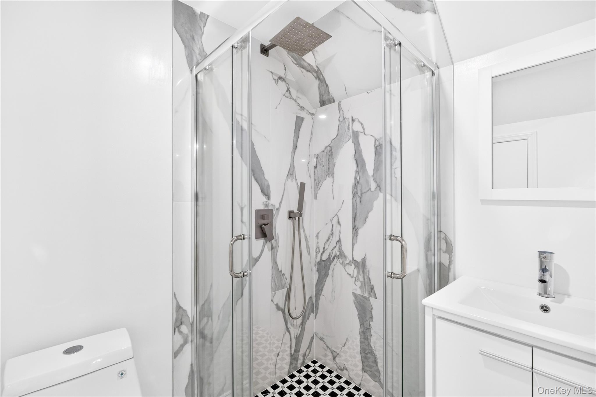 16 Saratoga Road Property Photo 32