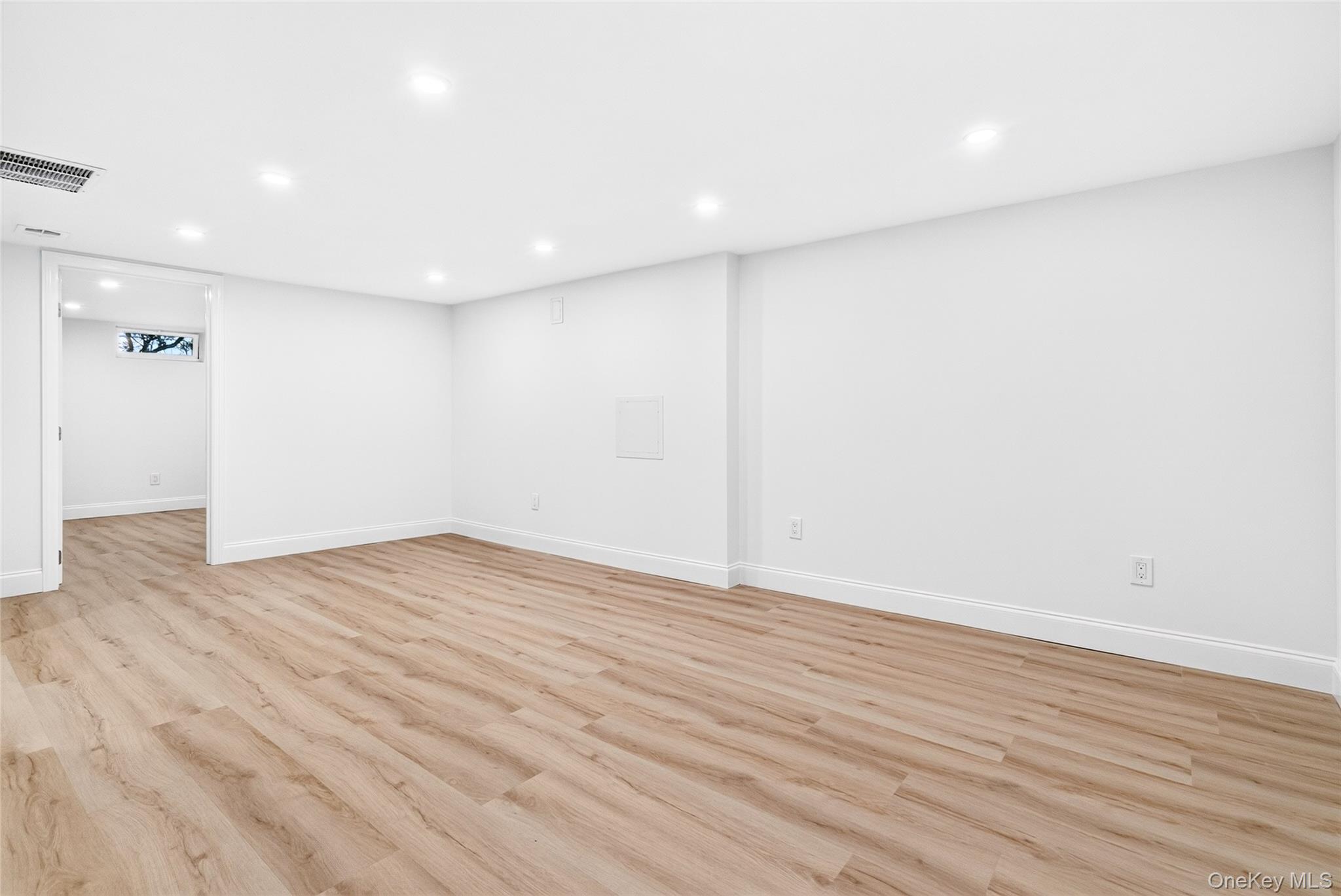 16 Saratoga Road Property Photo 36