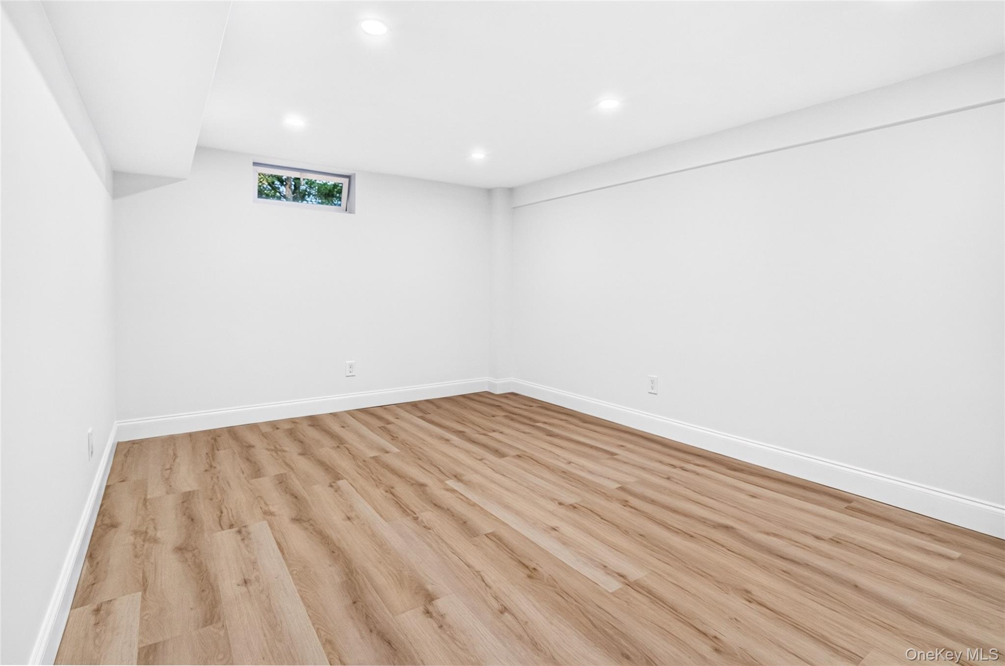 16 Saratoga Road Property Photo 39