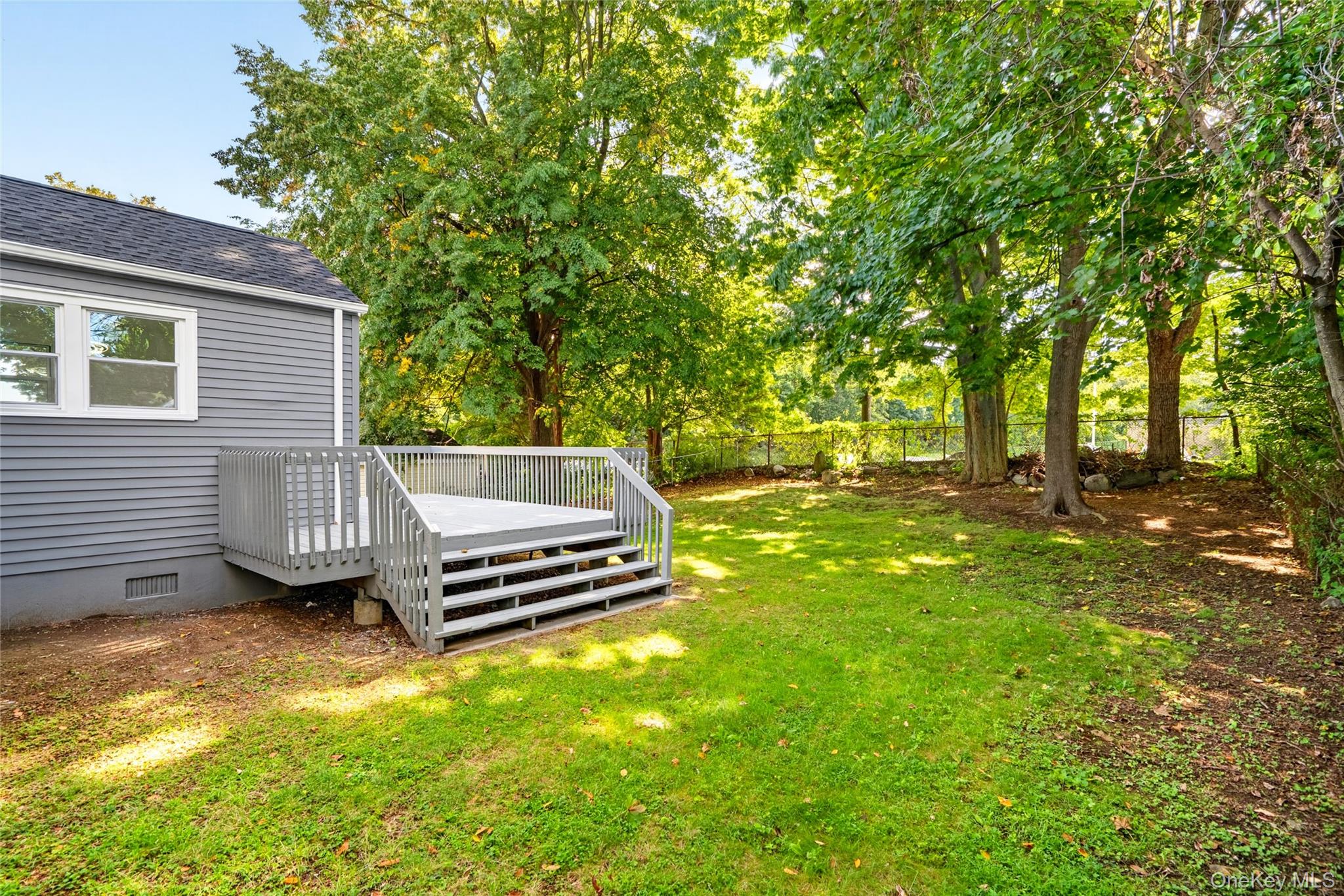 16 Saratoga Road Property Photo 41