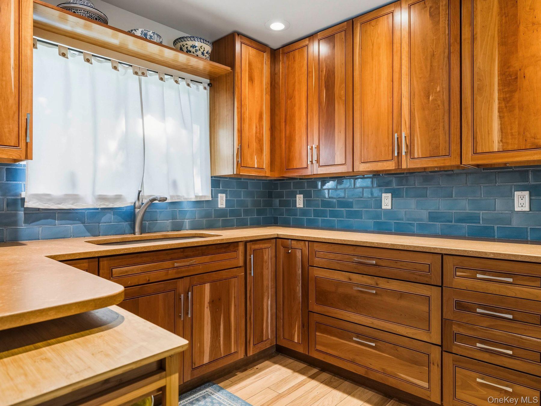 47 Rondout Harbor Property Photo 8