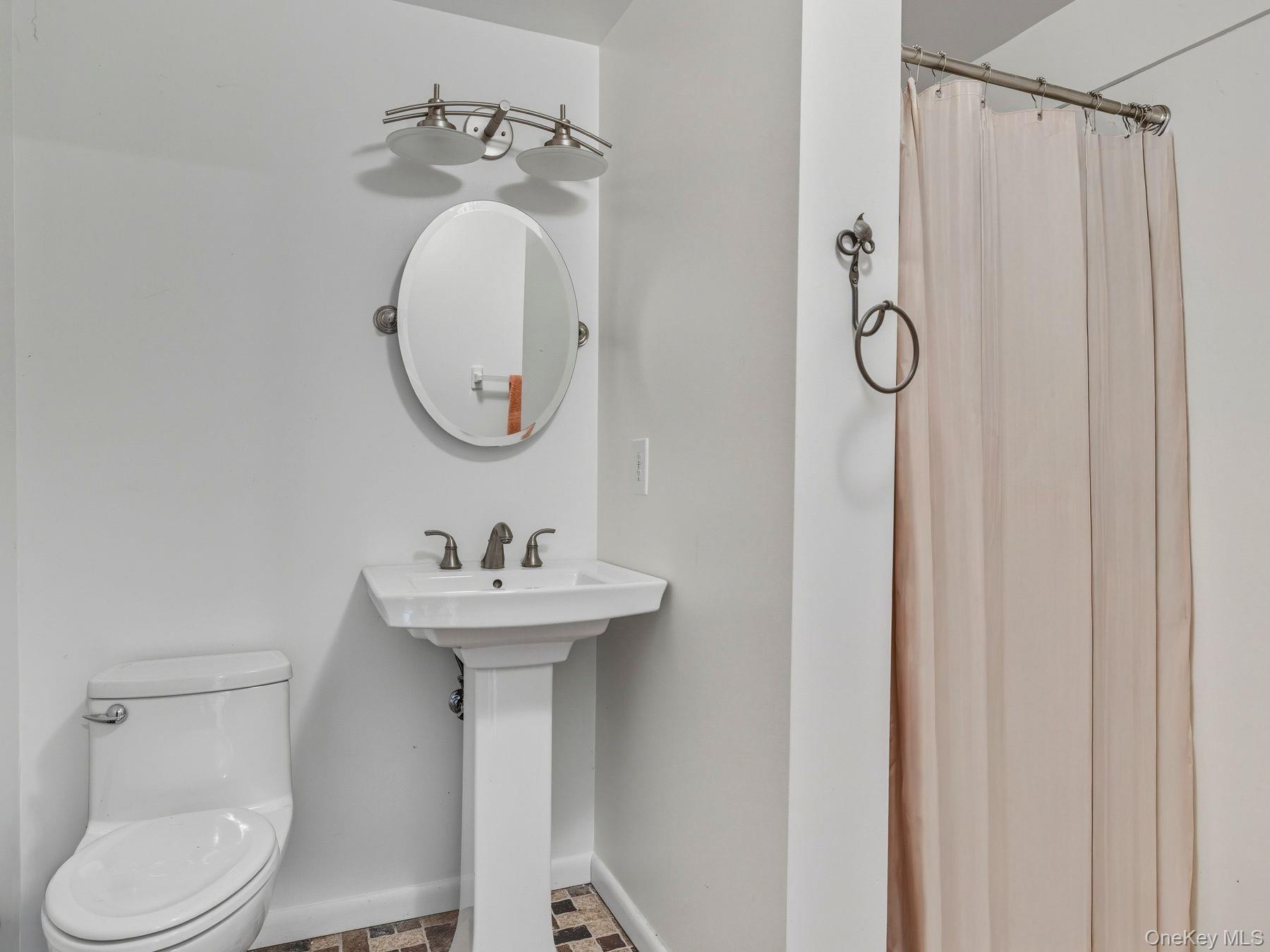 47 Rondout Harbor Property Photo 29