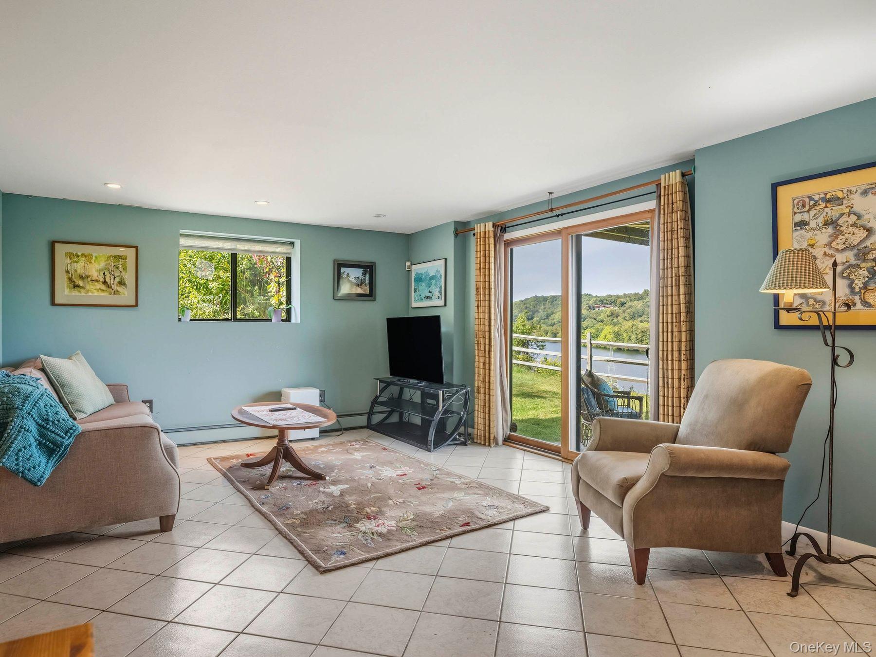 47 Rondout Harbor Property Photo 32