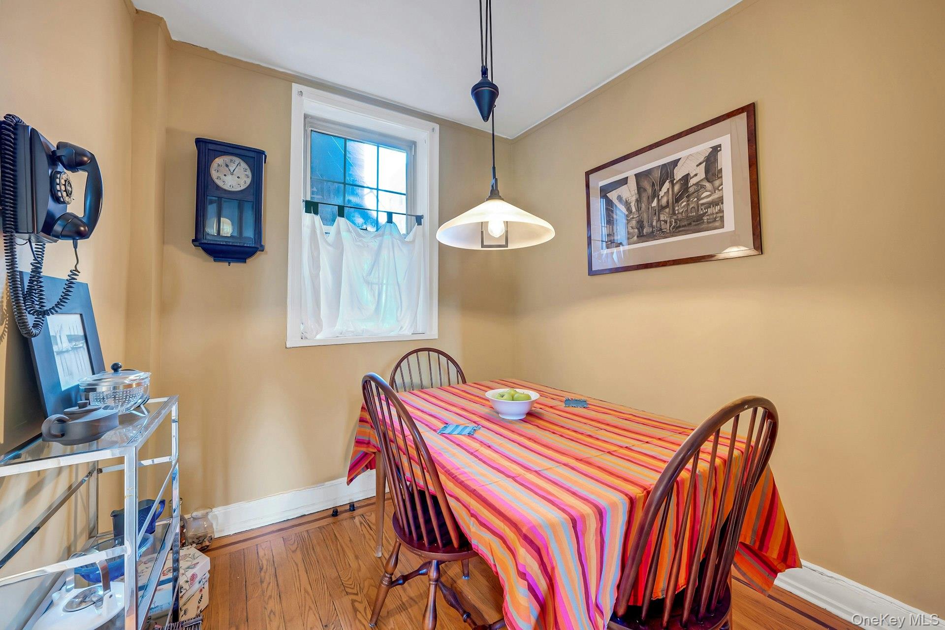 208 Centre Avenue 2a Property Photo 12