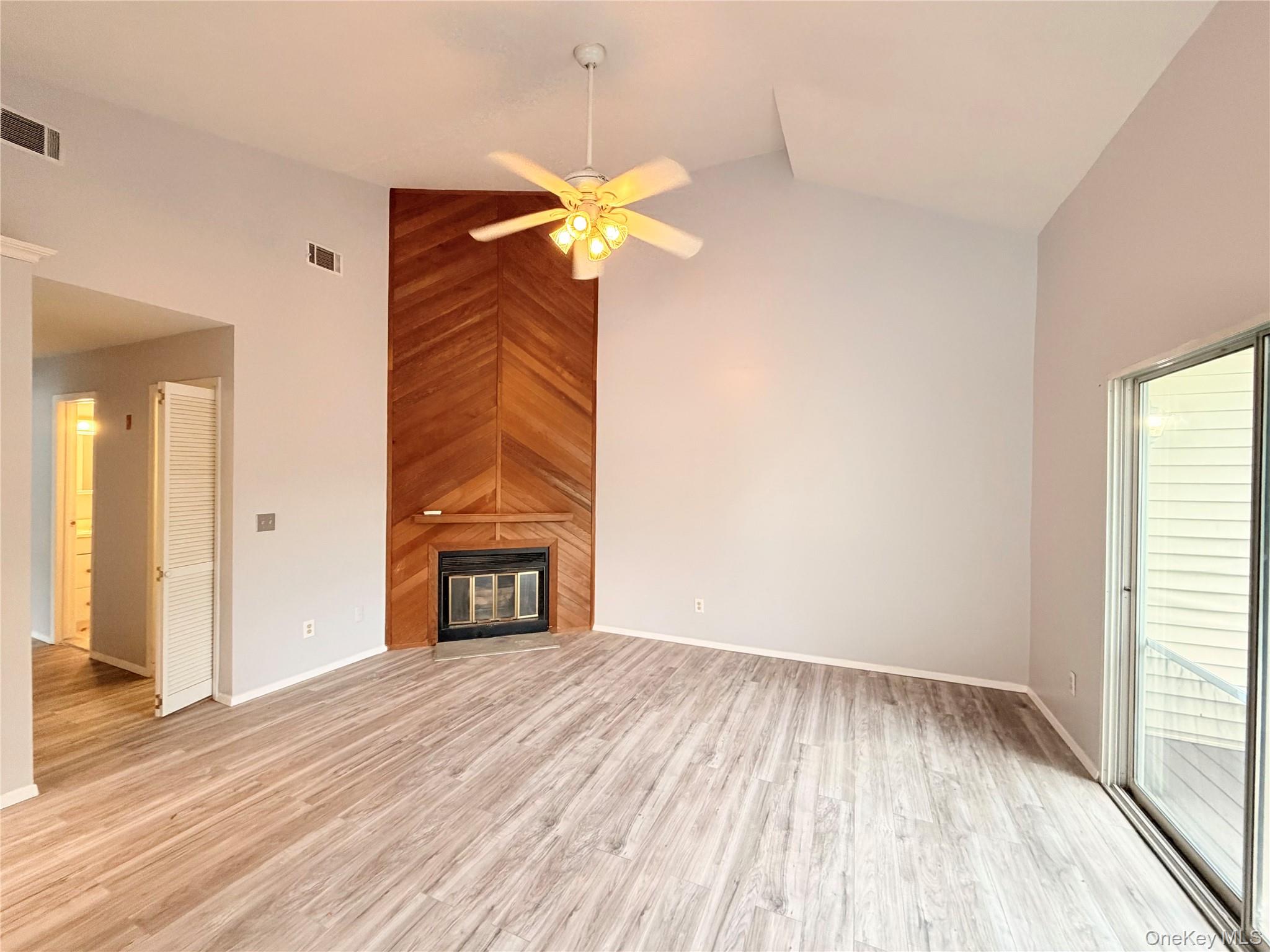 1223 Whispering Hills Property Photo 4