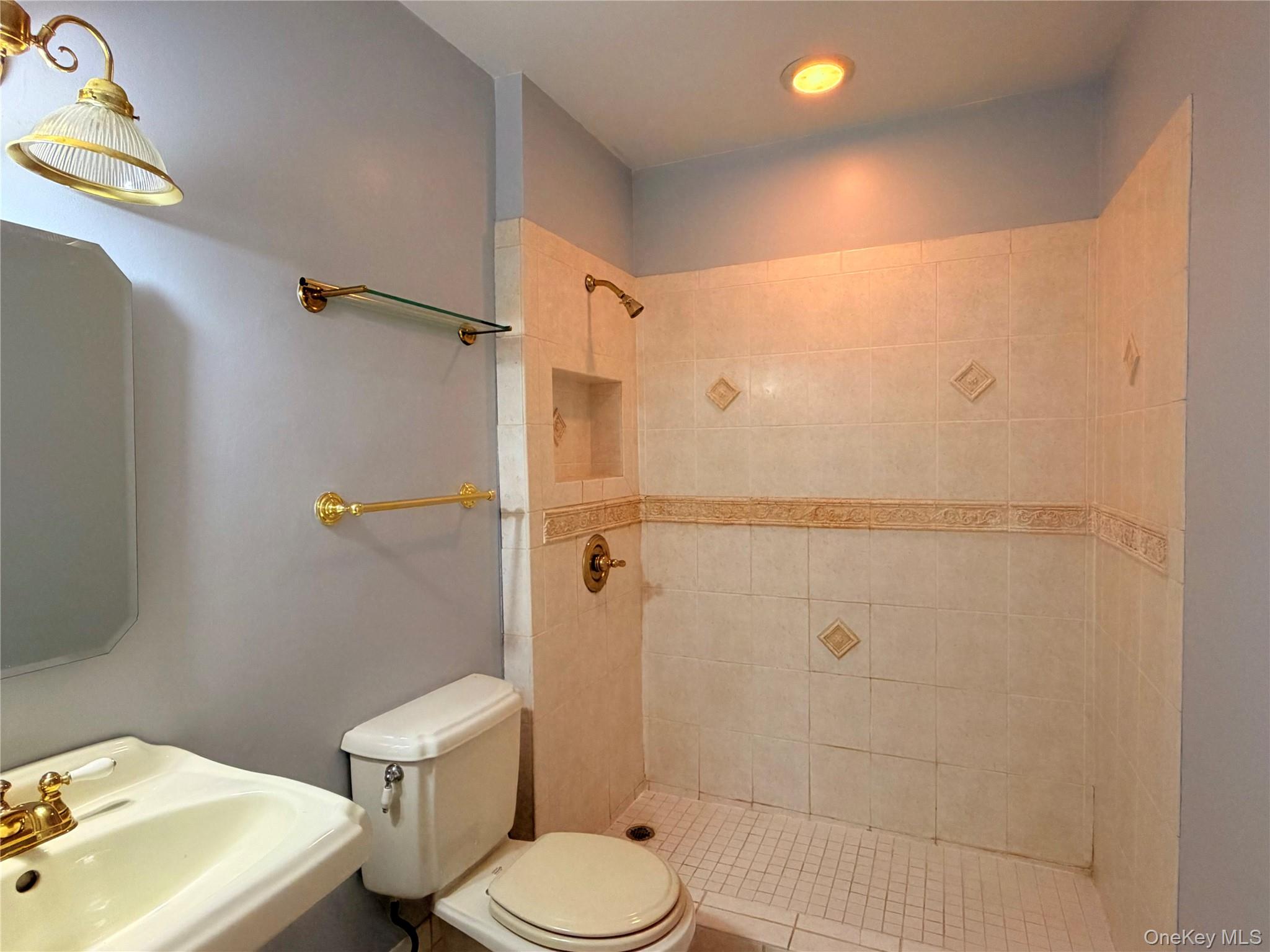 1223 Whispering Hills Property Photo 11