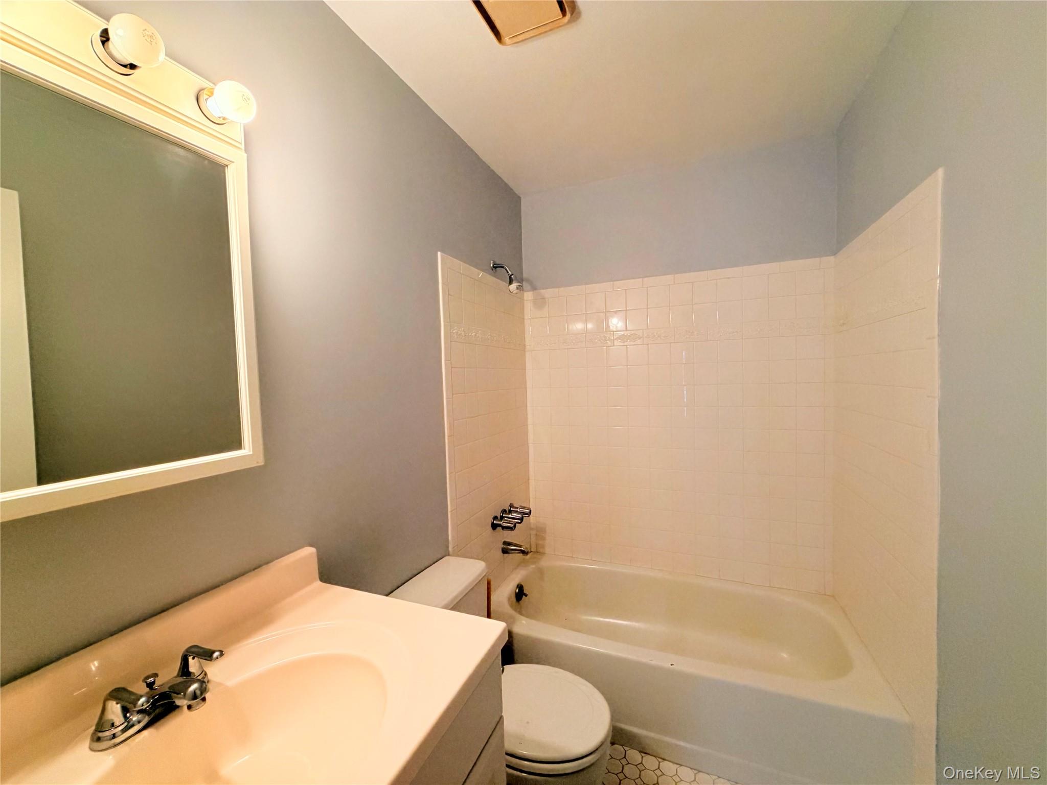 1223 Whispering Hills Property Photo 15