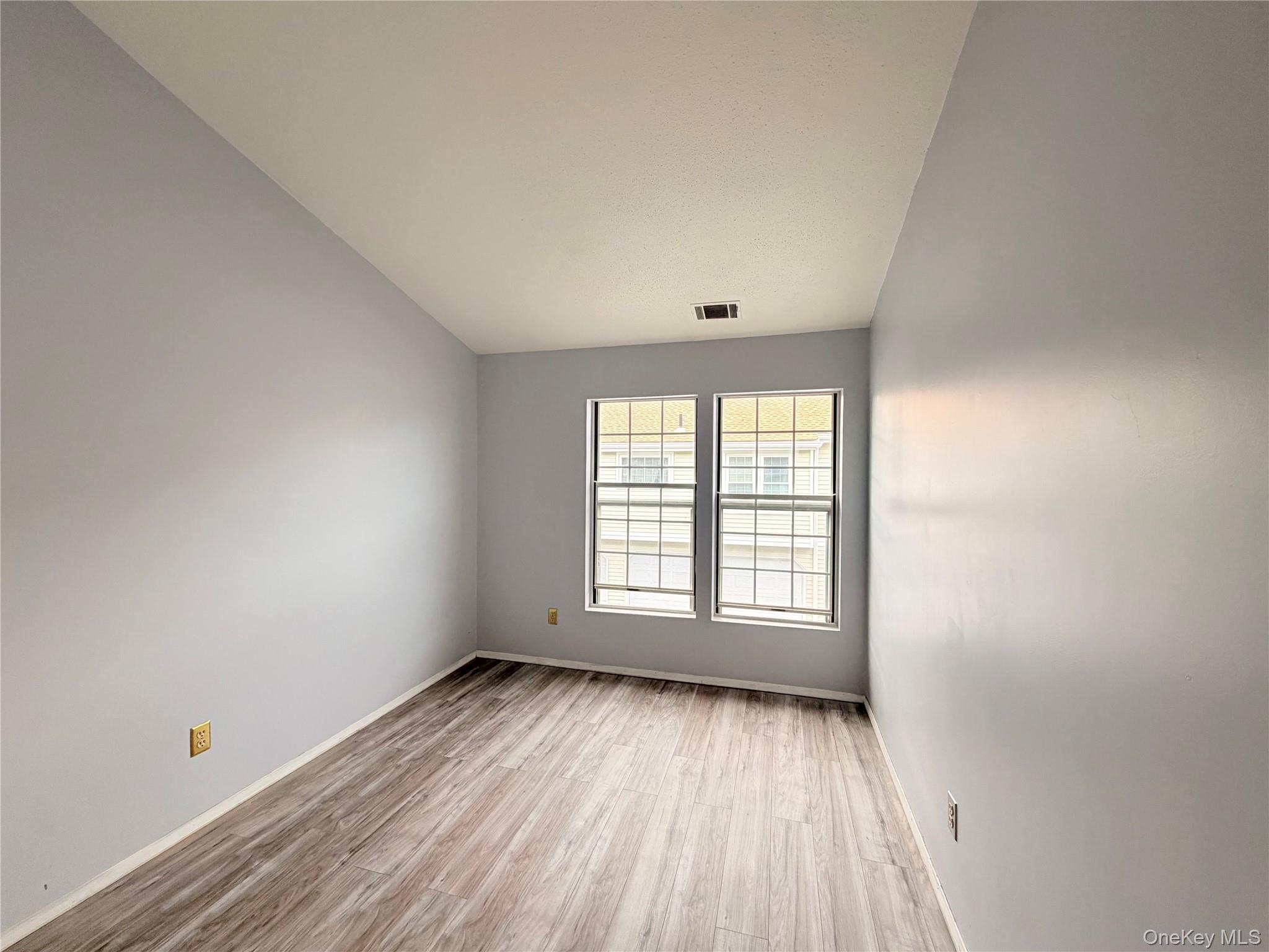 1223 Whispering Hills Property Photo 17