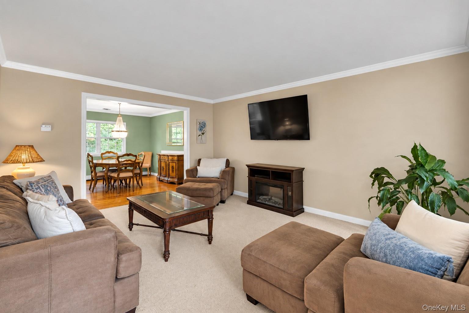 60 Scranton Avenue Property Photo 2