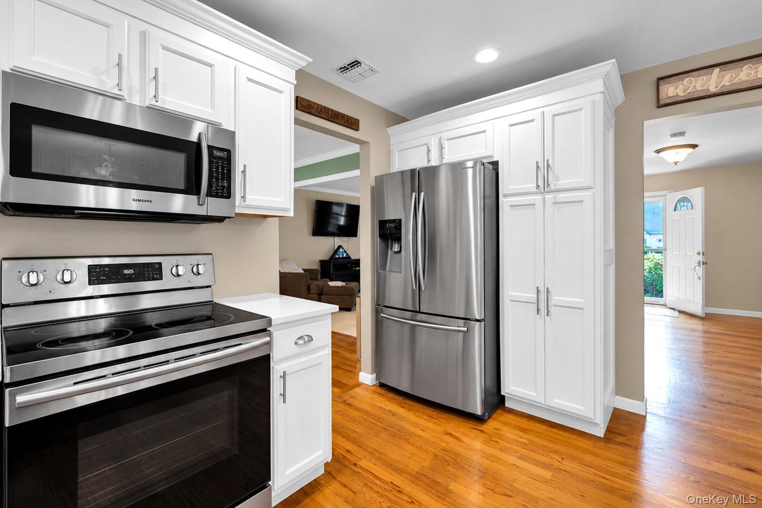 60 Scranton Avenue Property Photo 8
