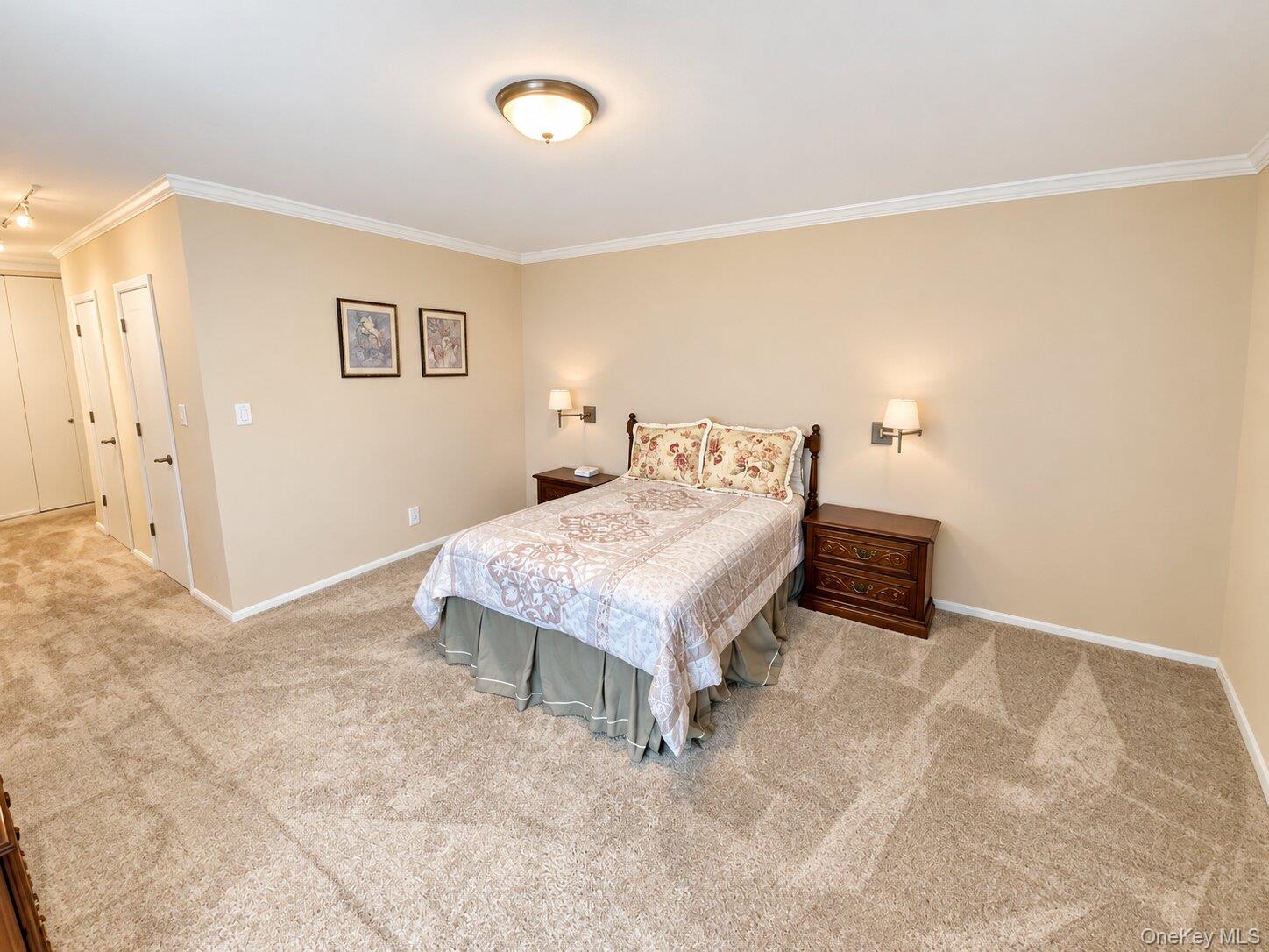 27010 Grand Central Parkway 10s Property Photo 12