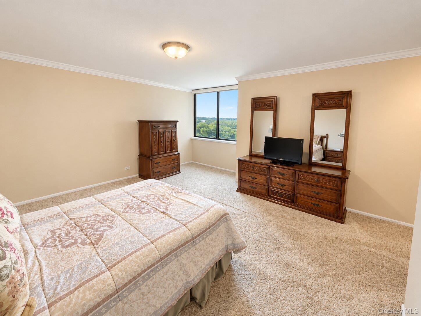 27010 Grand Central Parkway 10s Property Photo 13