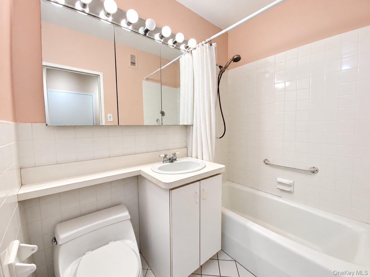 27010 Grand Central Parkway 10s Property Photo 16