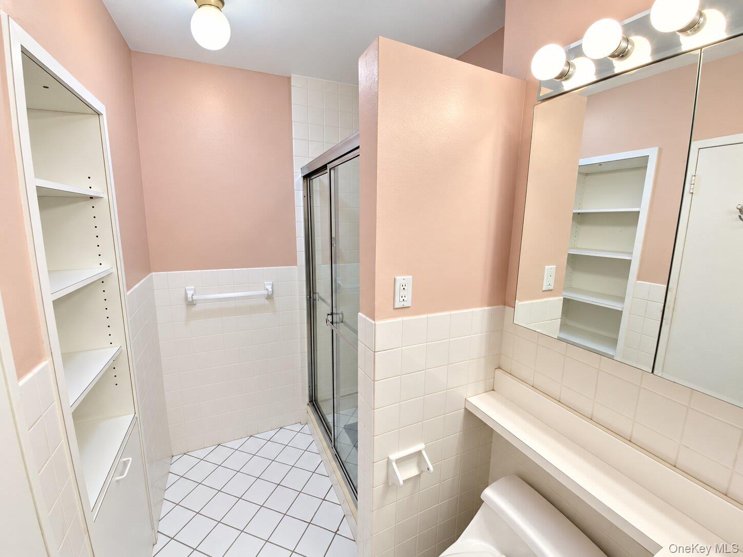 27010 Grand Central Parkway 10s Property Photo 18
