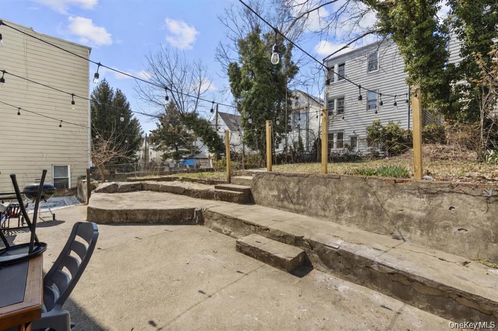 155 Voss Avenue Property Photo 18
