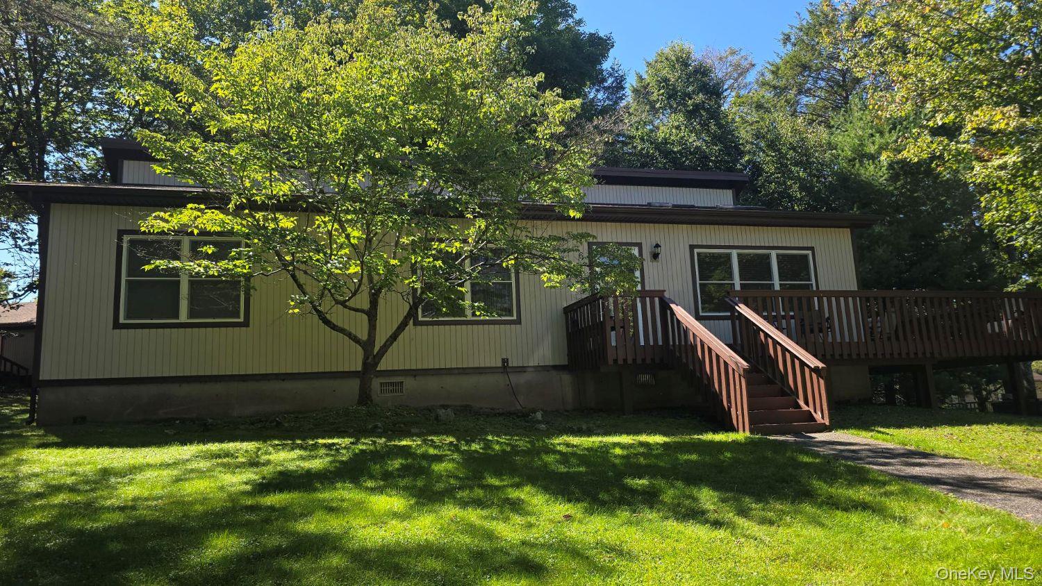 6 Bristol Lane Property Photo 2