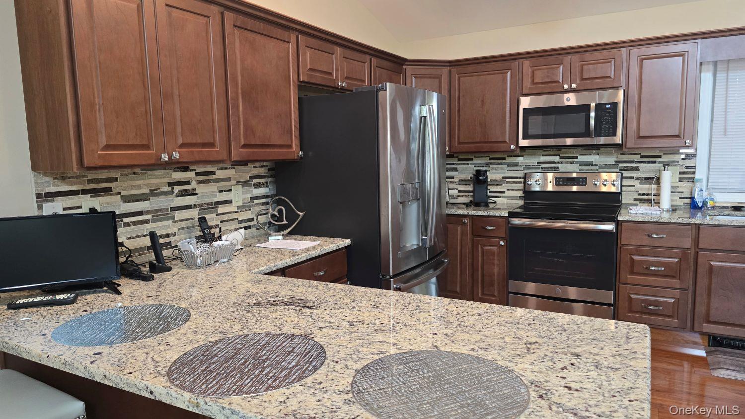 6 Bristol Lane Property Photo 5