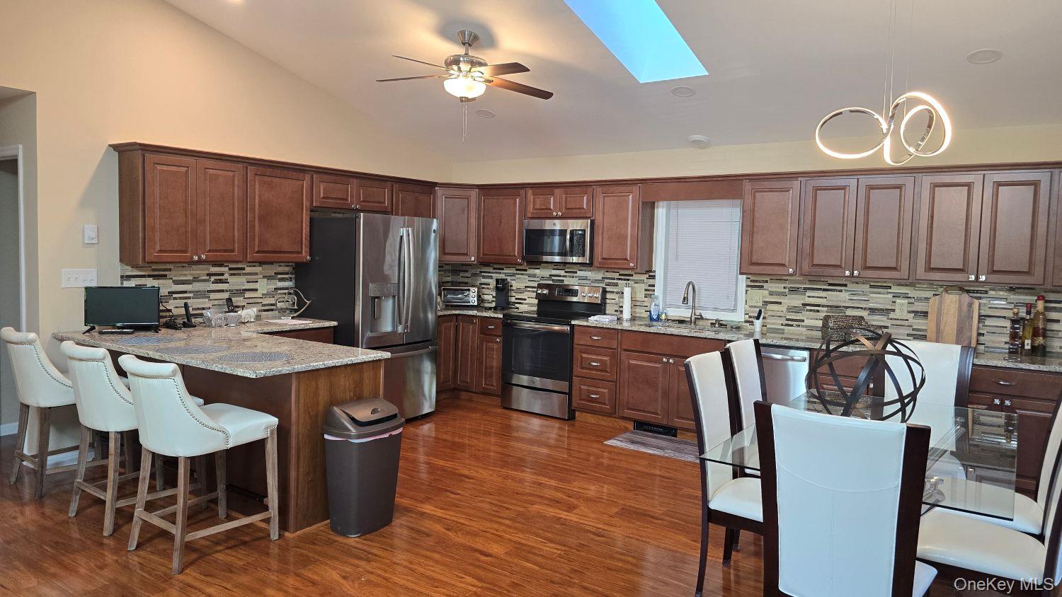 6 Bristol Lane Property Photo 7