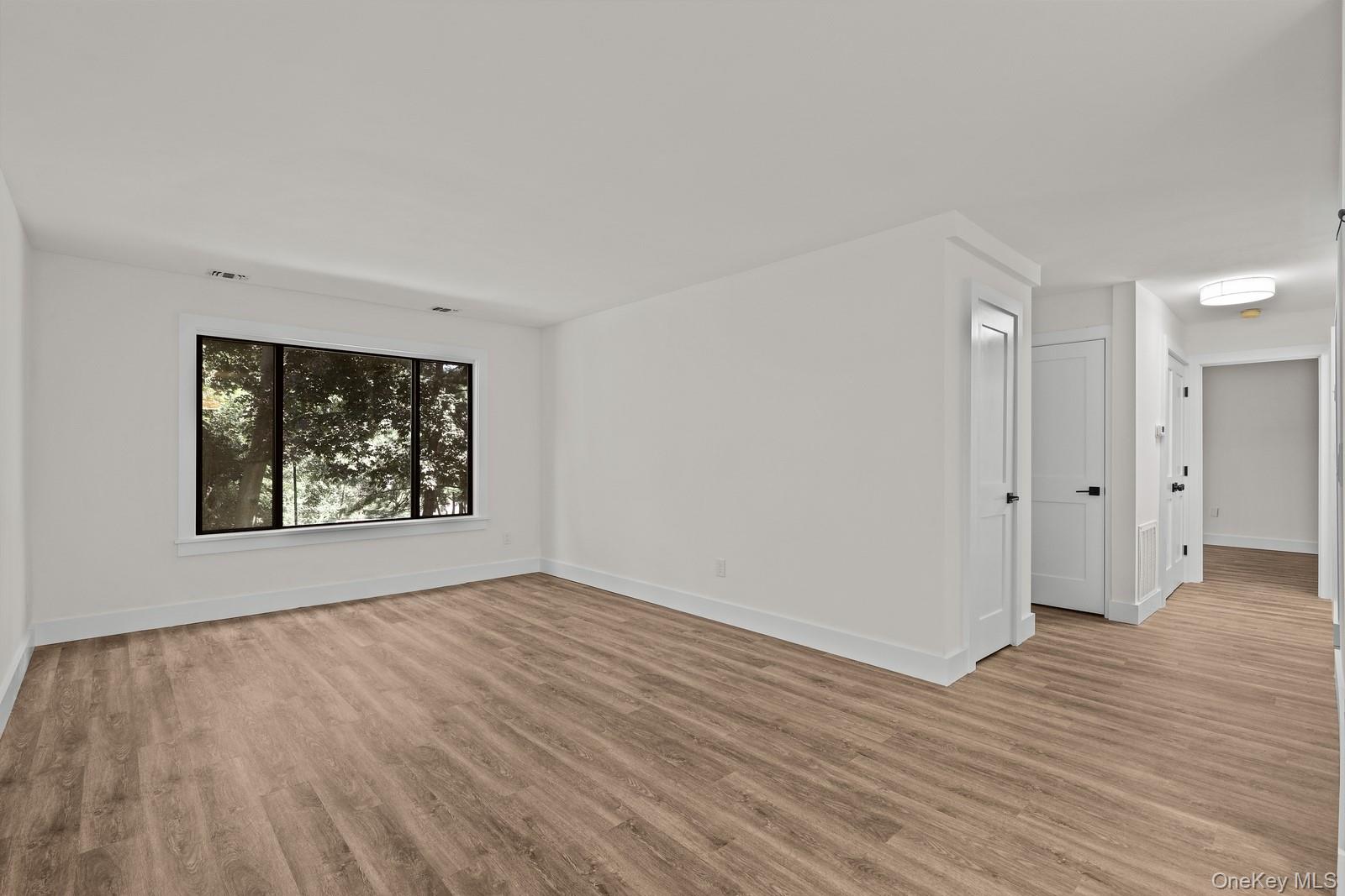 3307 Pine Cone Court Property Photo 2
