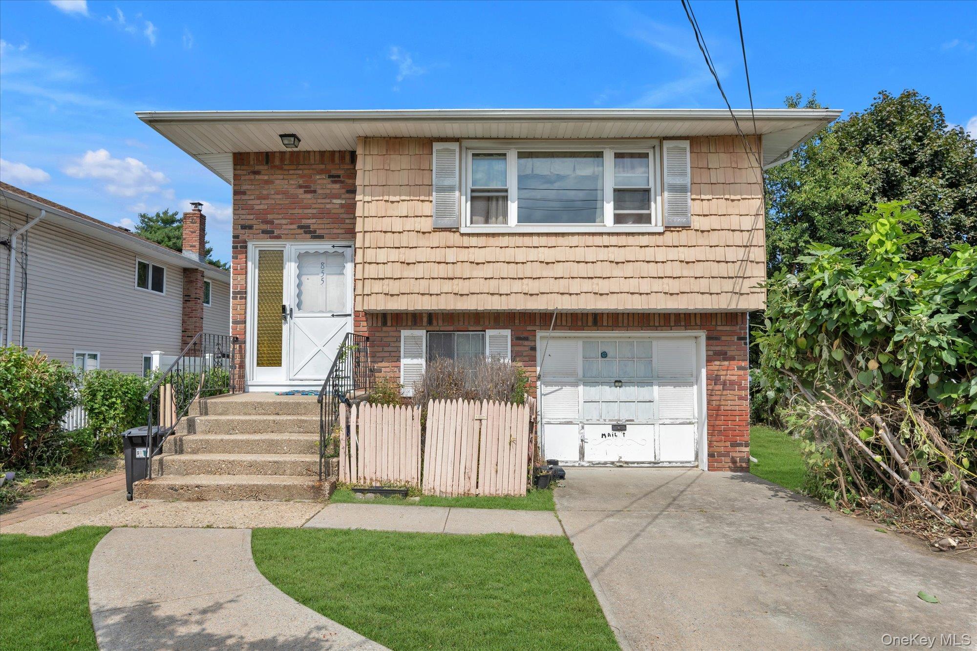 855 Front Street Property Photo 1