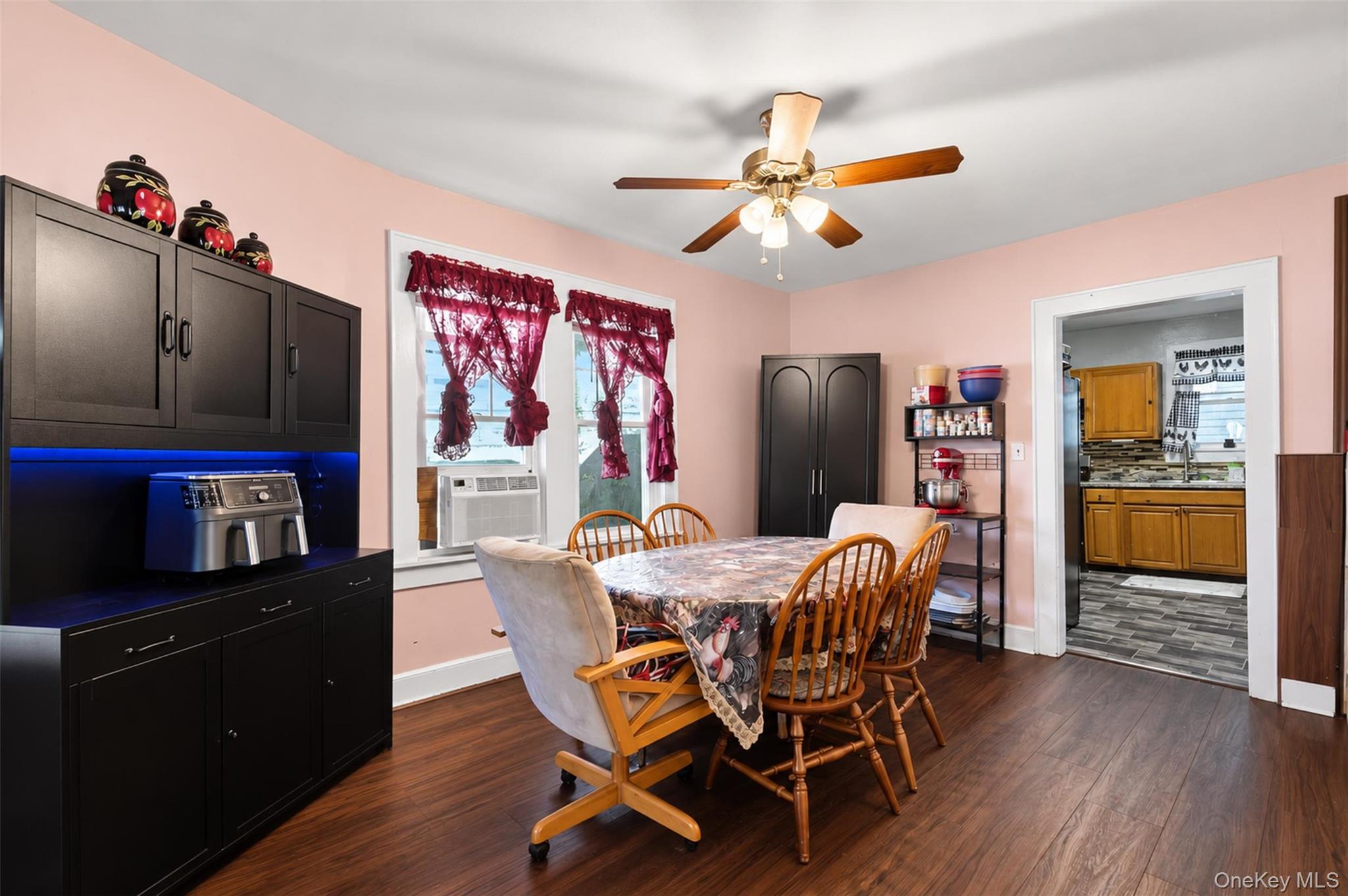 105 Fowler Street Property Photo 4