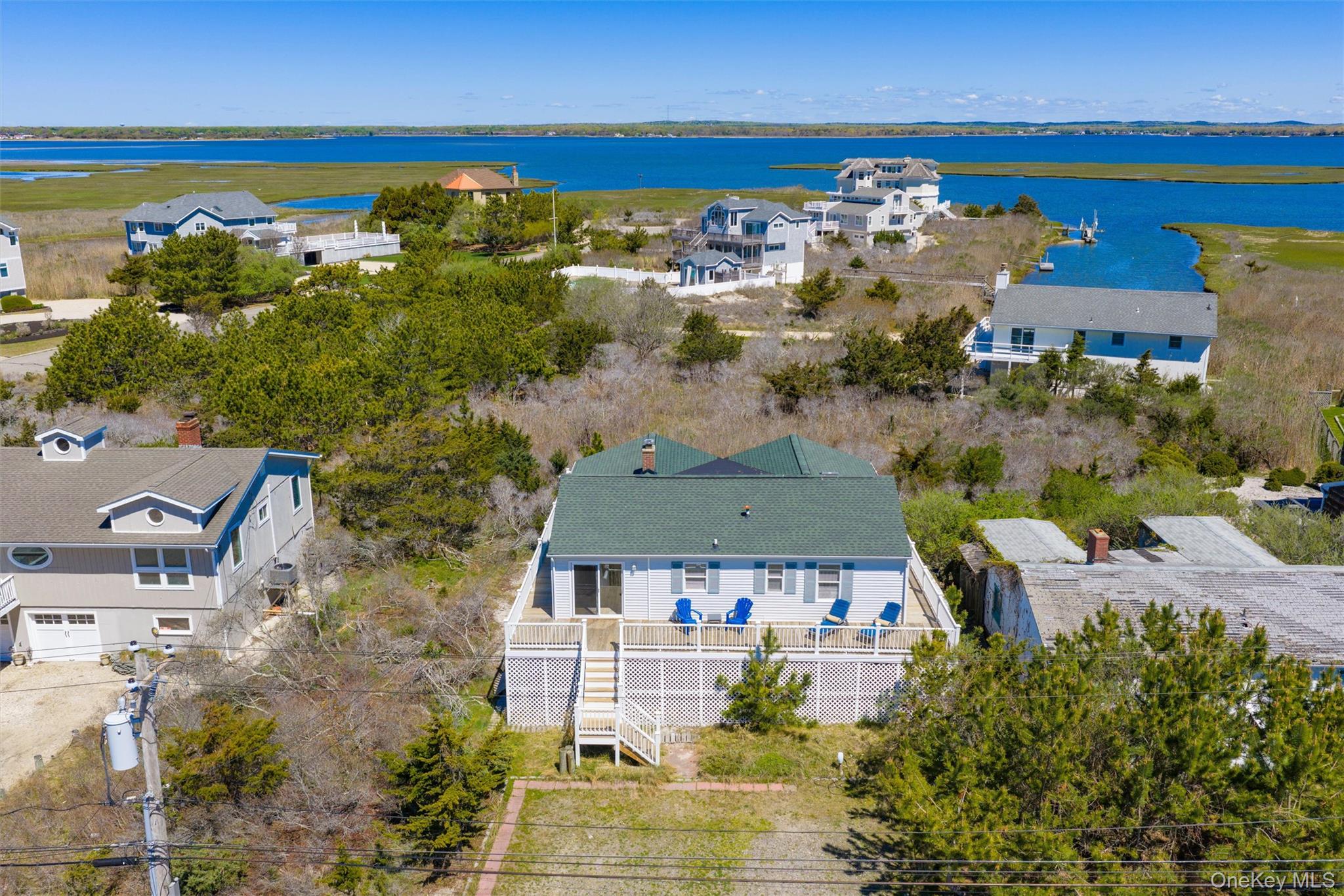 898 Dune Road Property Photo 2