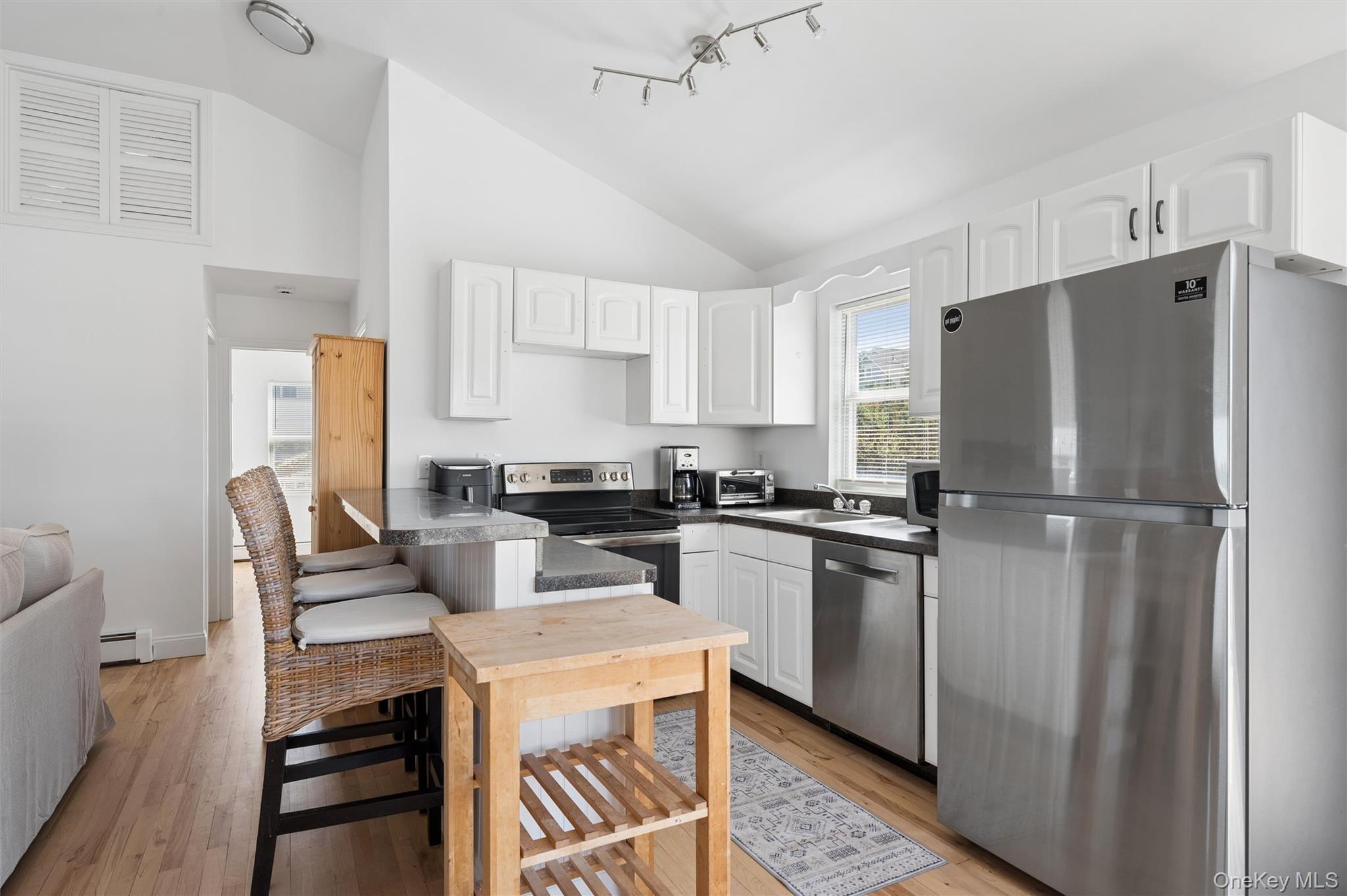 898 Dune Road Property Photo 4