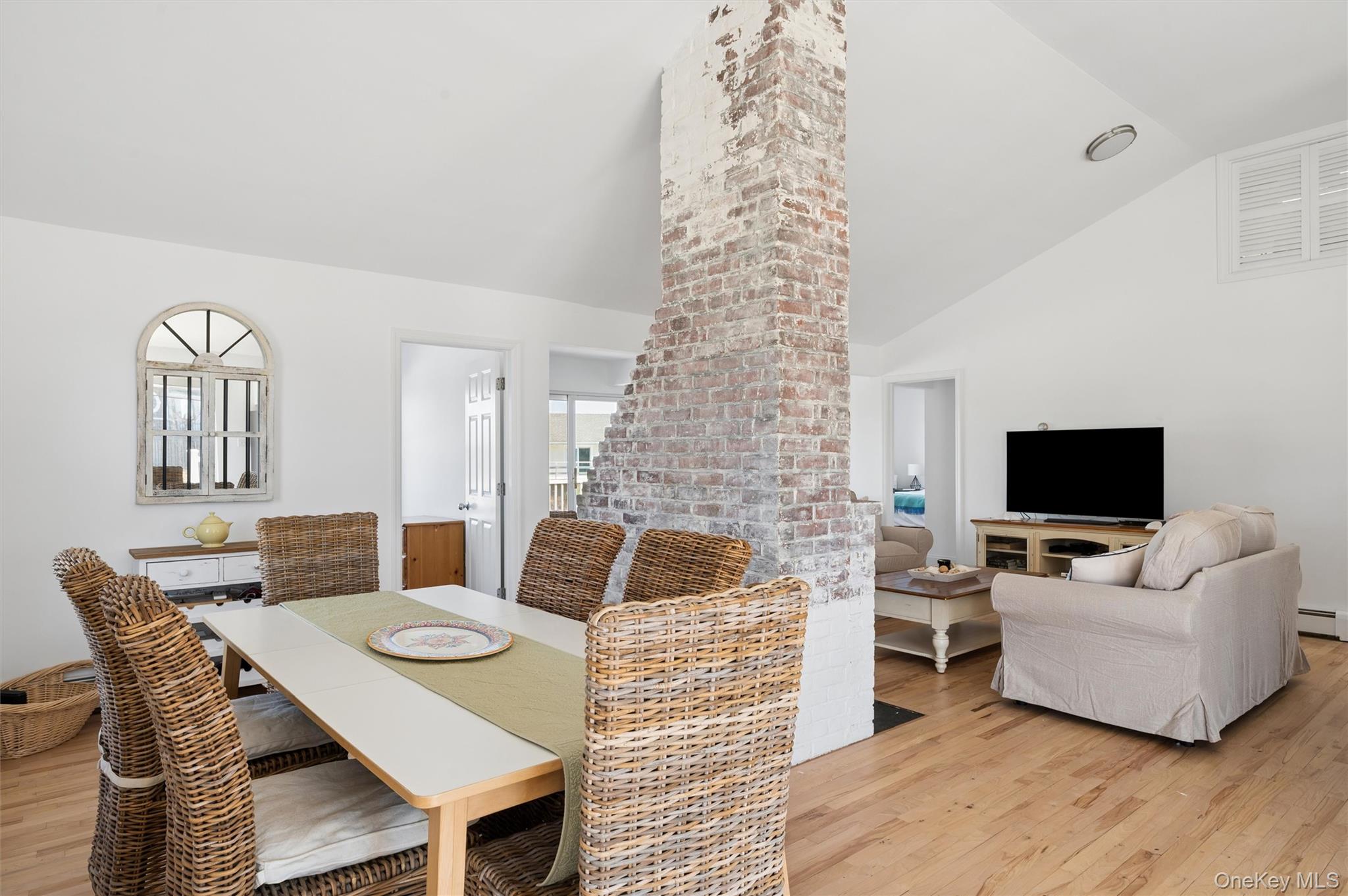 898 Dune Road Property Photo 10