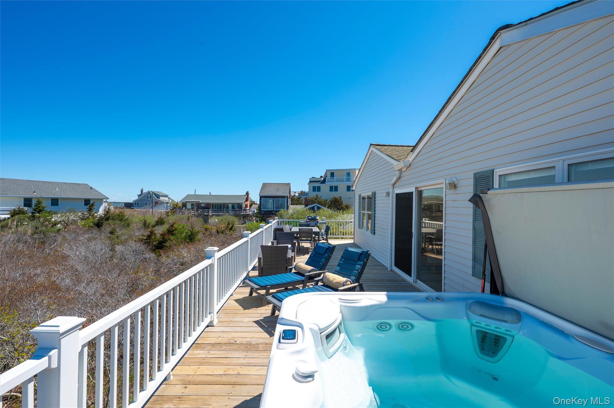 898 Dune Road Property Photo 19