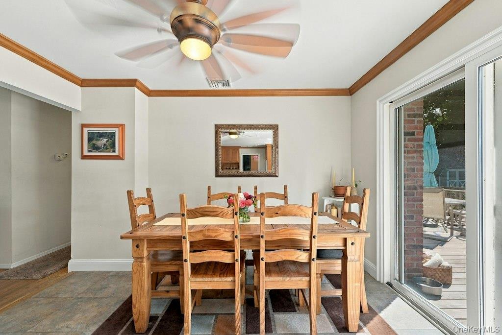 985 Silver Colt Road Property Photo 14