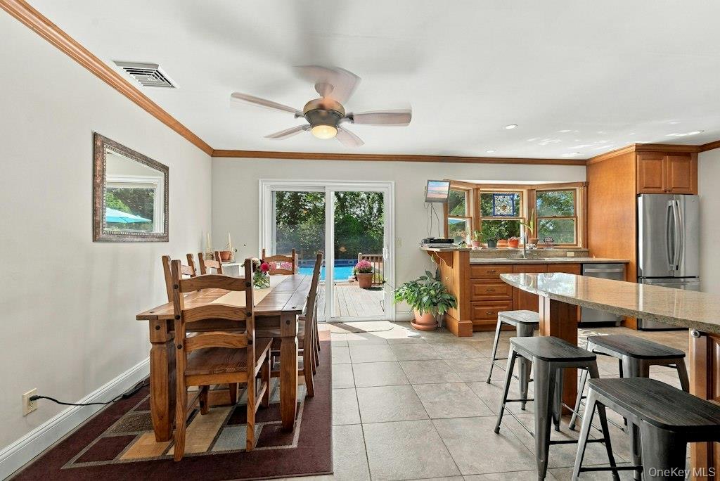 985 Silver Colt Road Property Photo 15