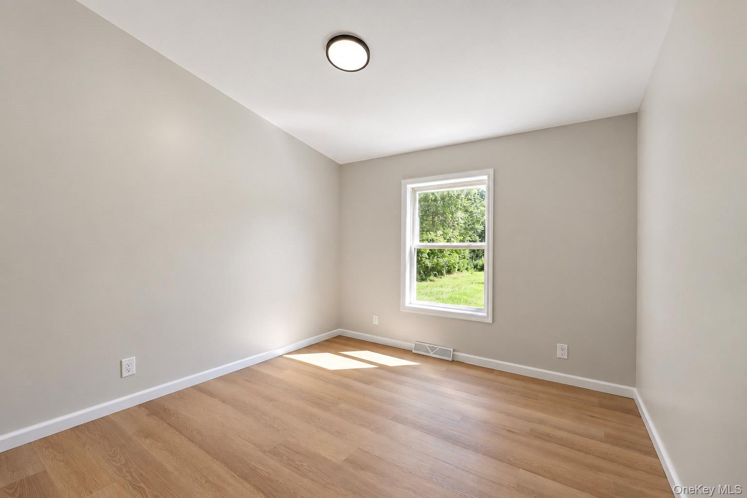 10 Spike Horn Road Property Photo 16