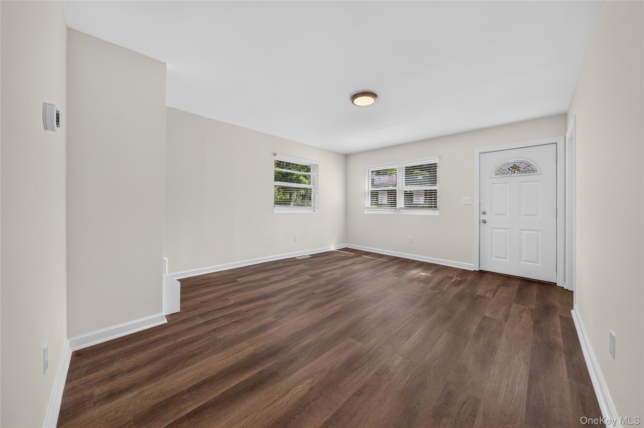 225 Fir Grove Ronkonkoma Property Photo 6