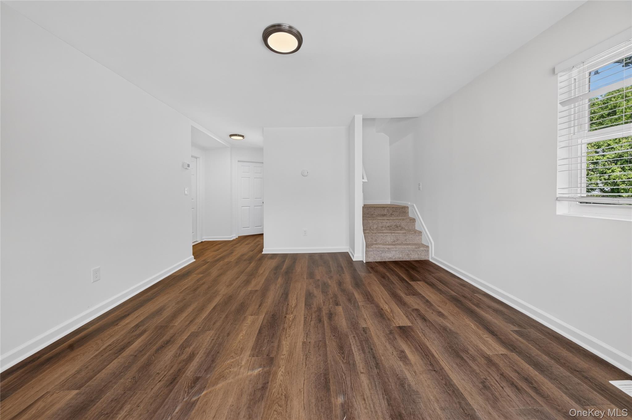 225 Fir Grove Ronkonkoma Property Photo 7