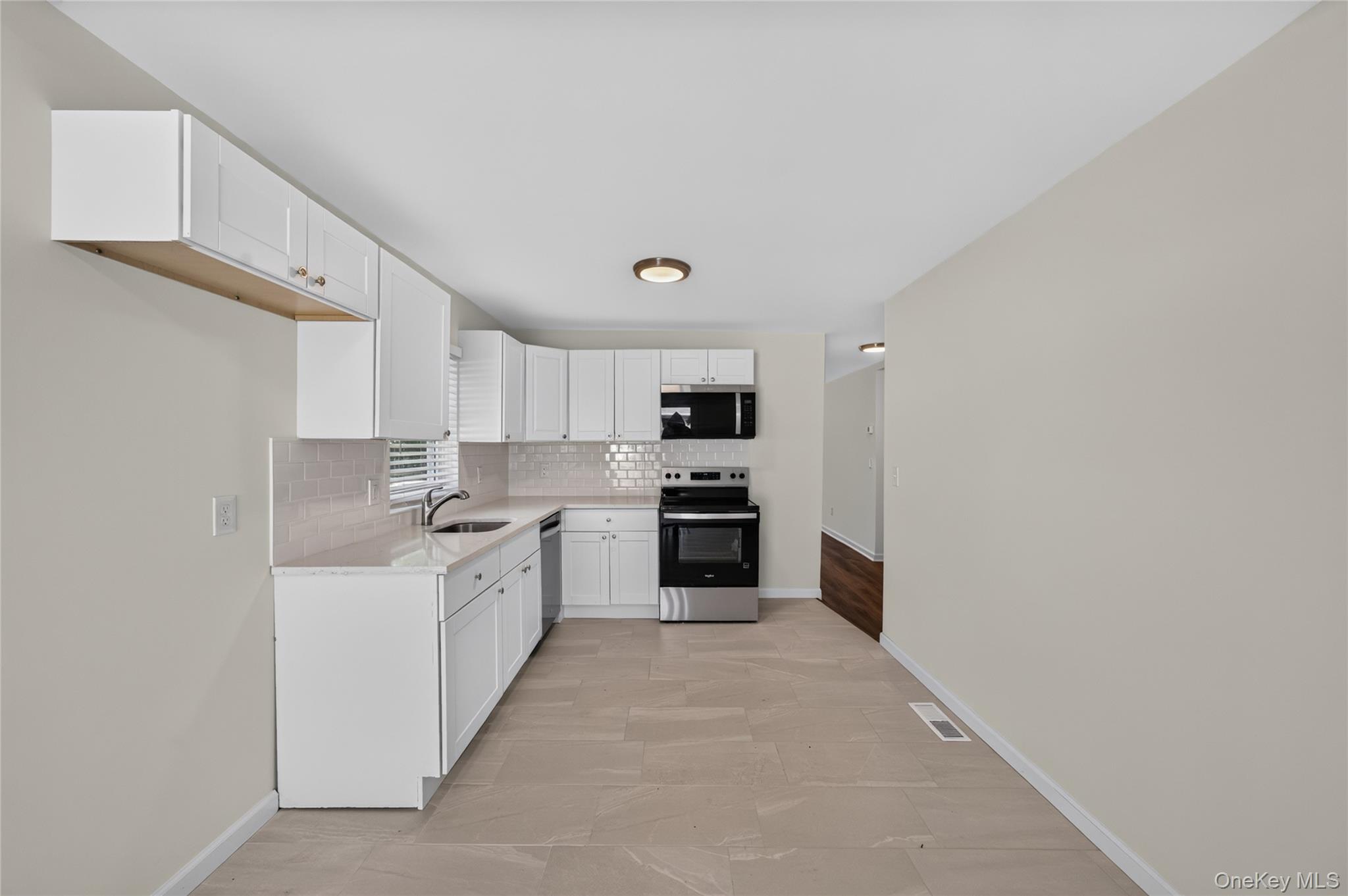225 Fir Grove Ronkonkoma Property Photo 12