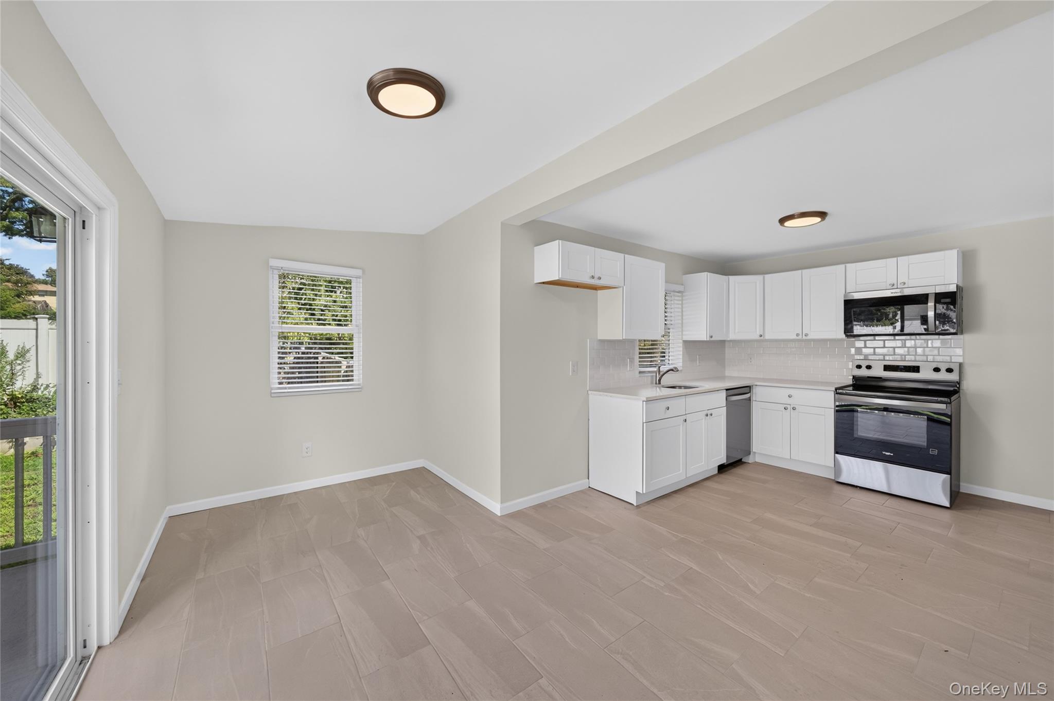 225 Fir Grove Ronkonkoma Property Photo 13