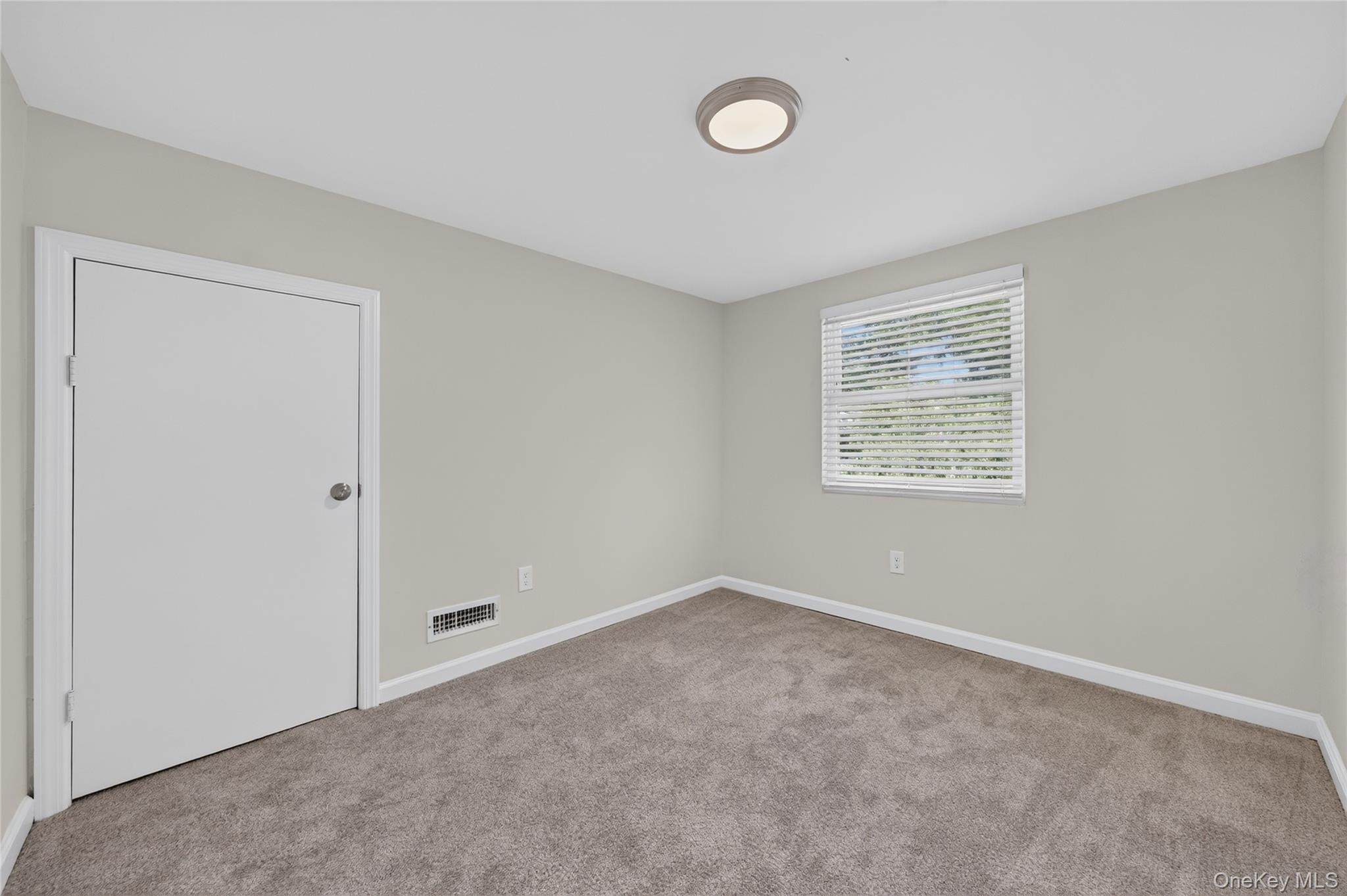 225 Fir Grove Ronkonkoma Property Photo 15