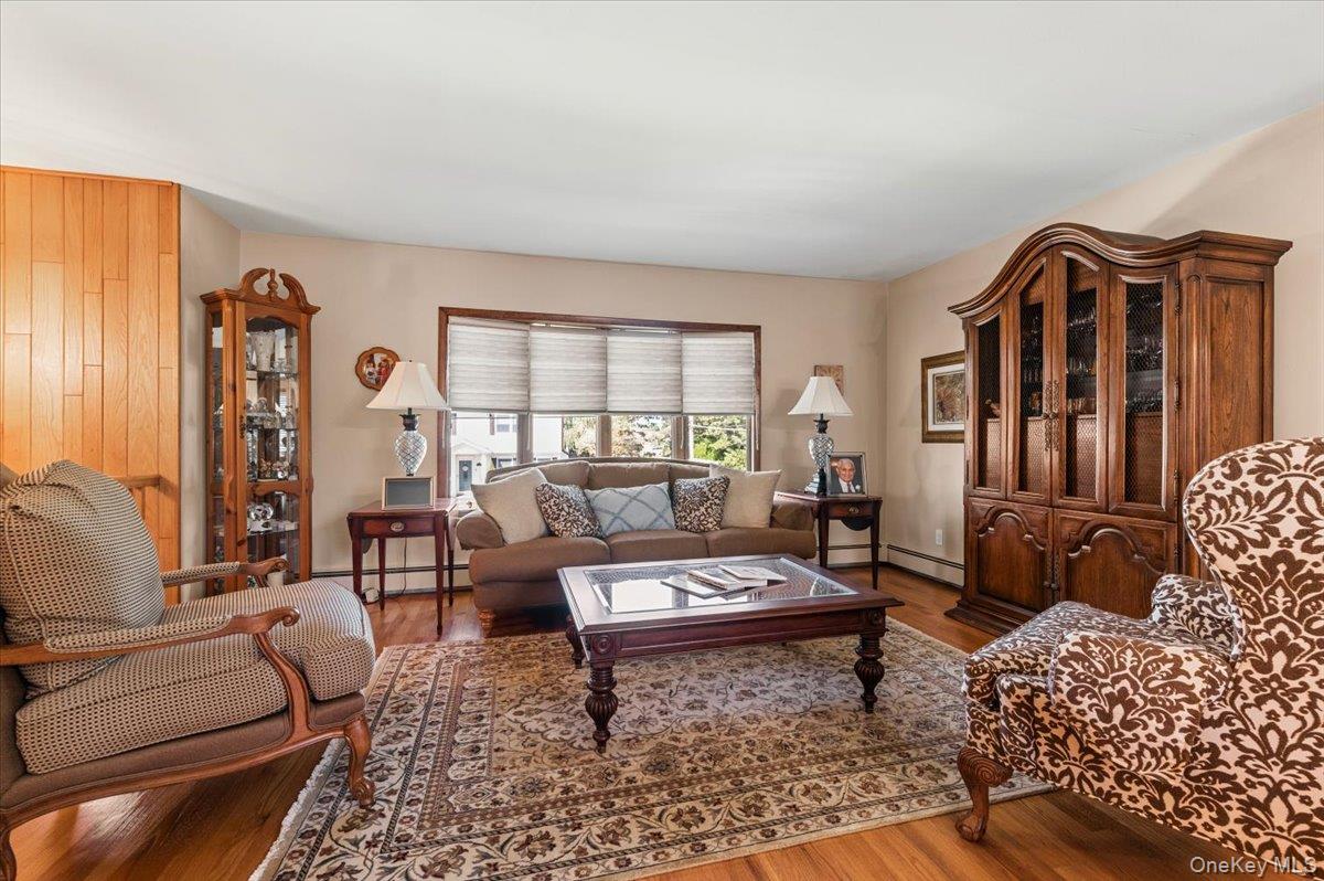 196 Von Huenfeld Street Property Photo 3