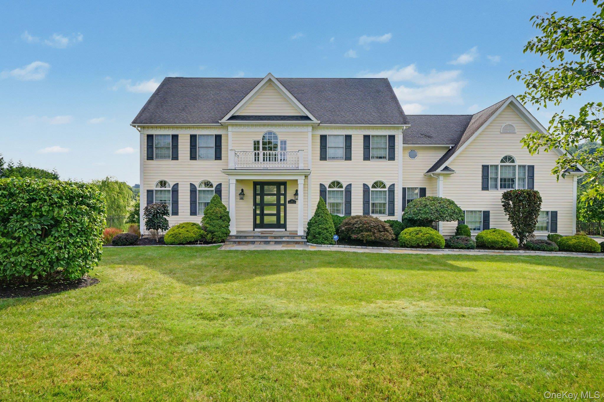17 Country Hollow Drive Property Photo 1