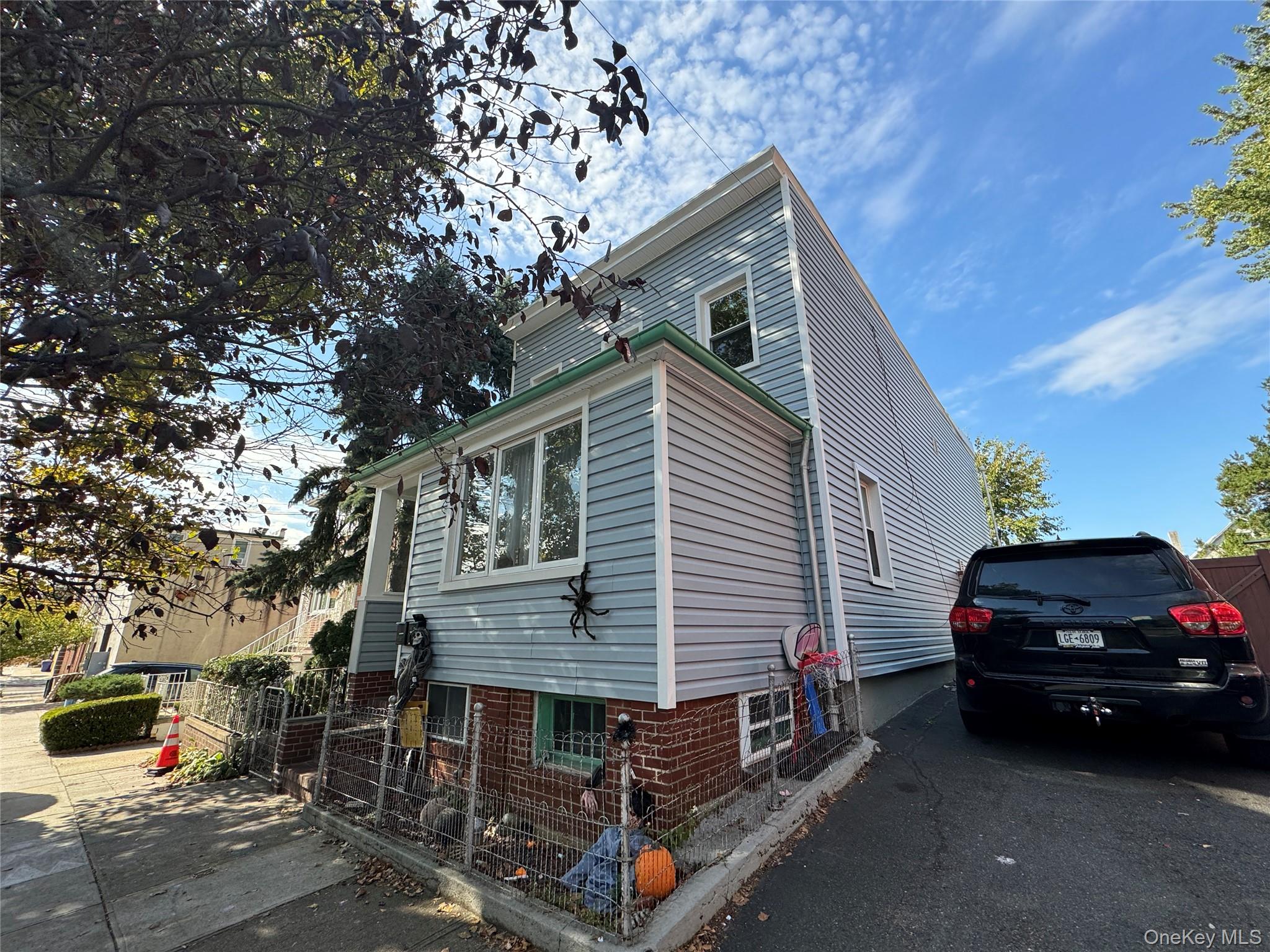 15-32 125th Street Property Photo 3