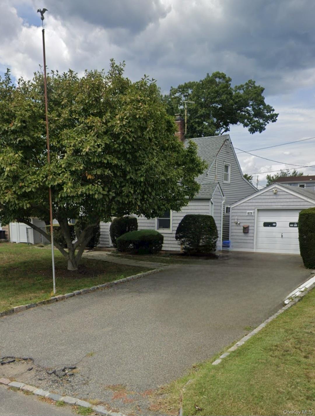 671 Lowell Street Property Photo 1