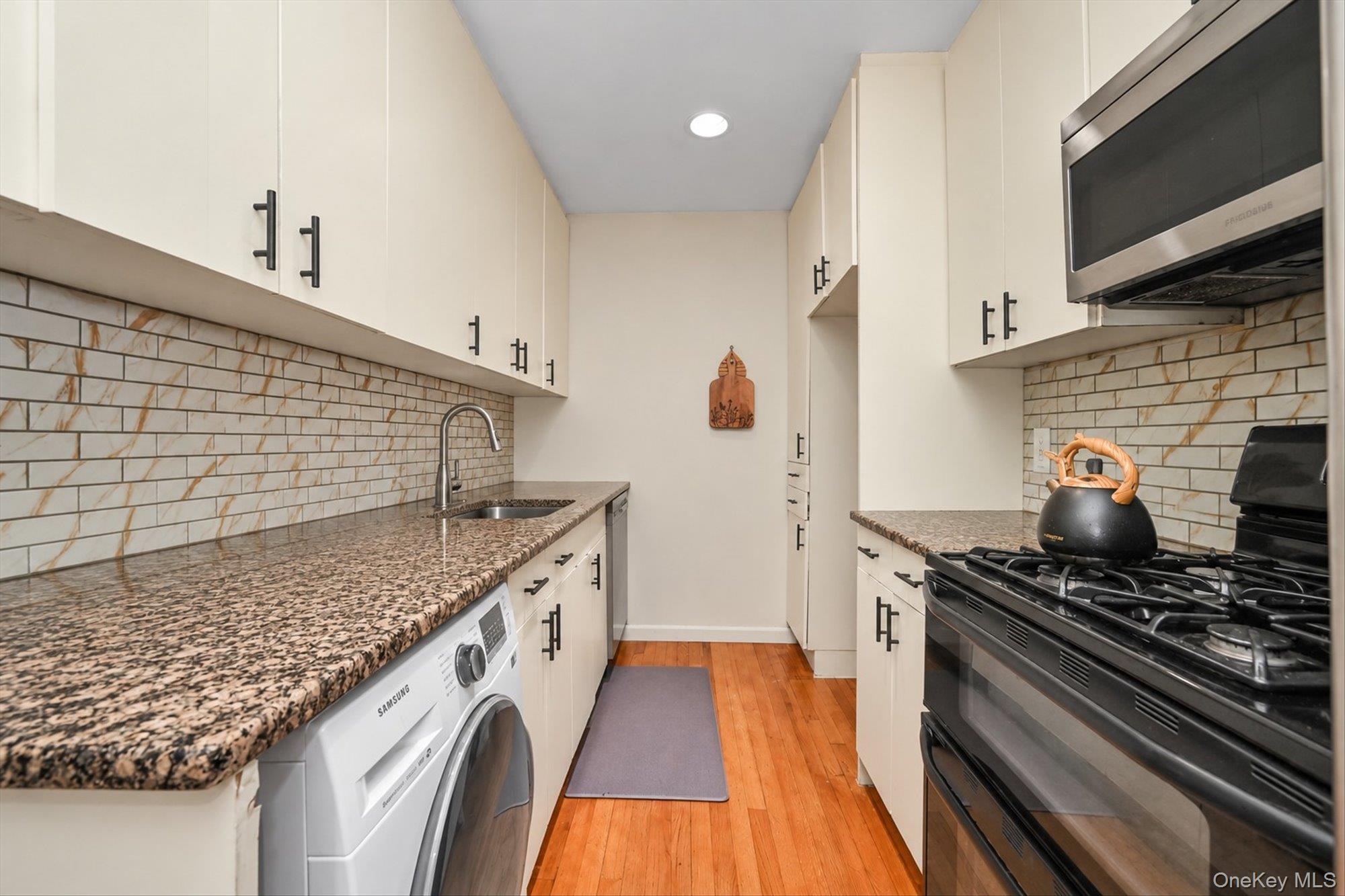 58-33 246th Crescent C14l Property Photo 8