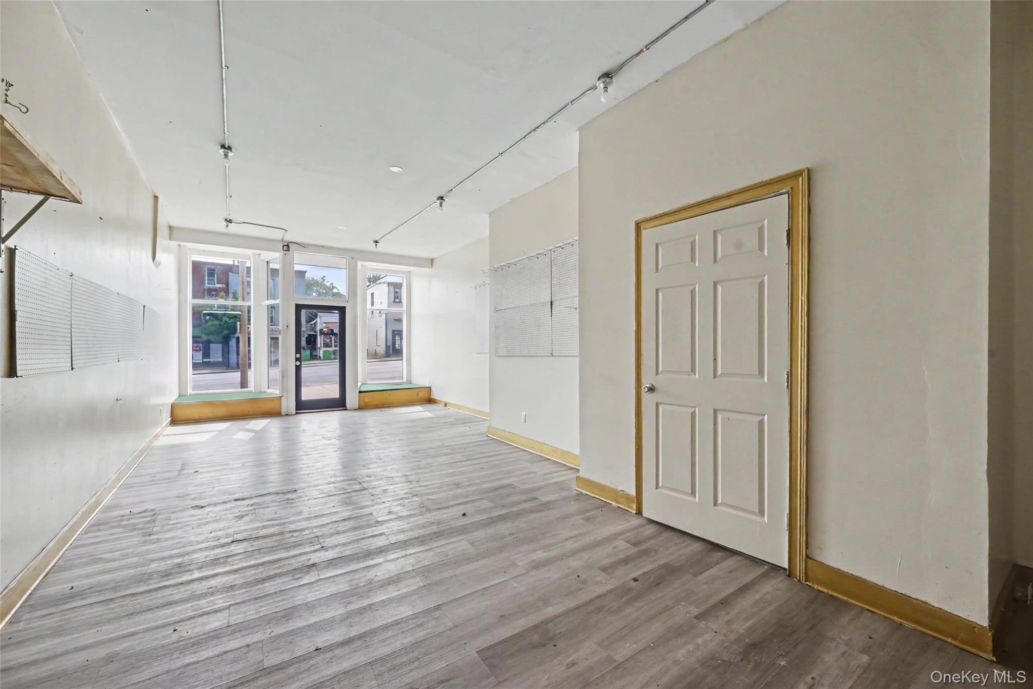 164 Broadway Property Photo 7