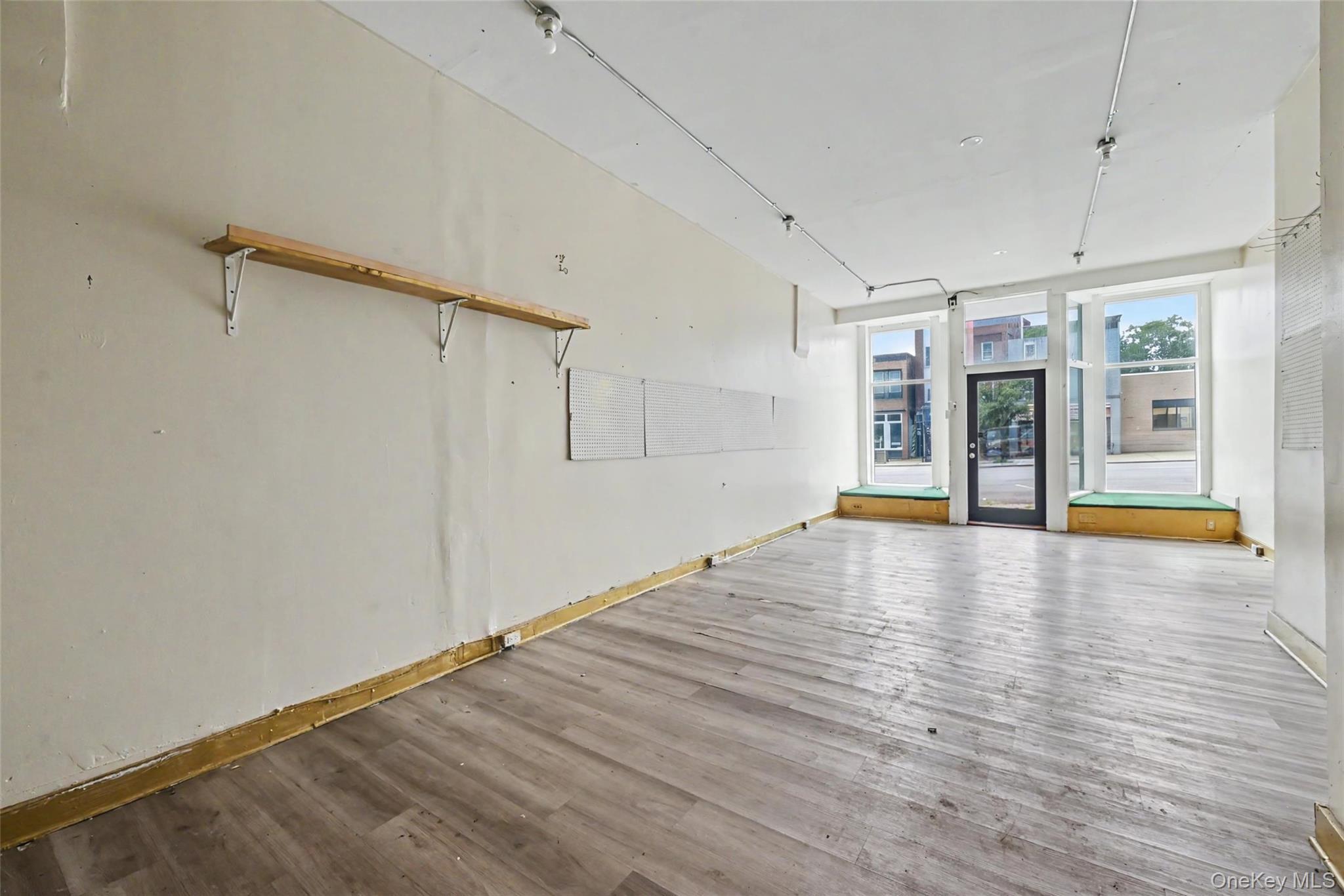 164 Broadway Property Photo 8