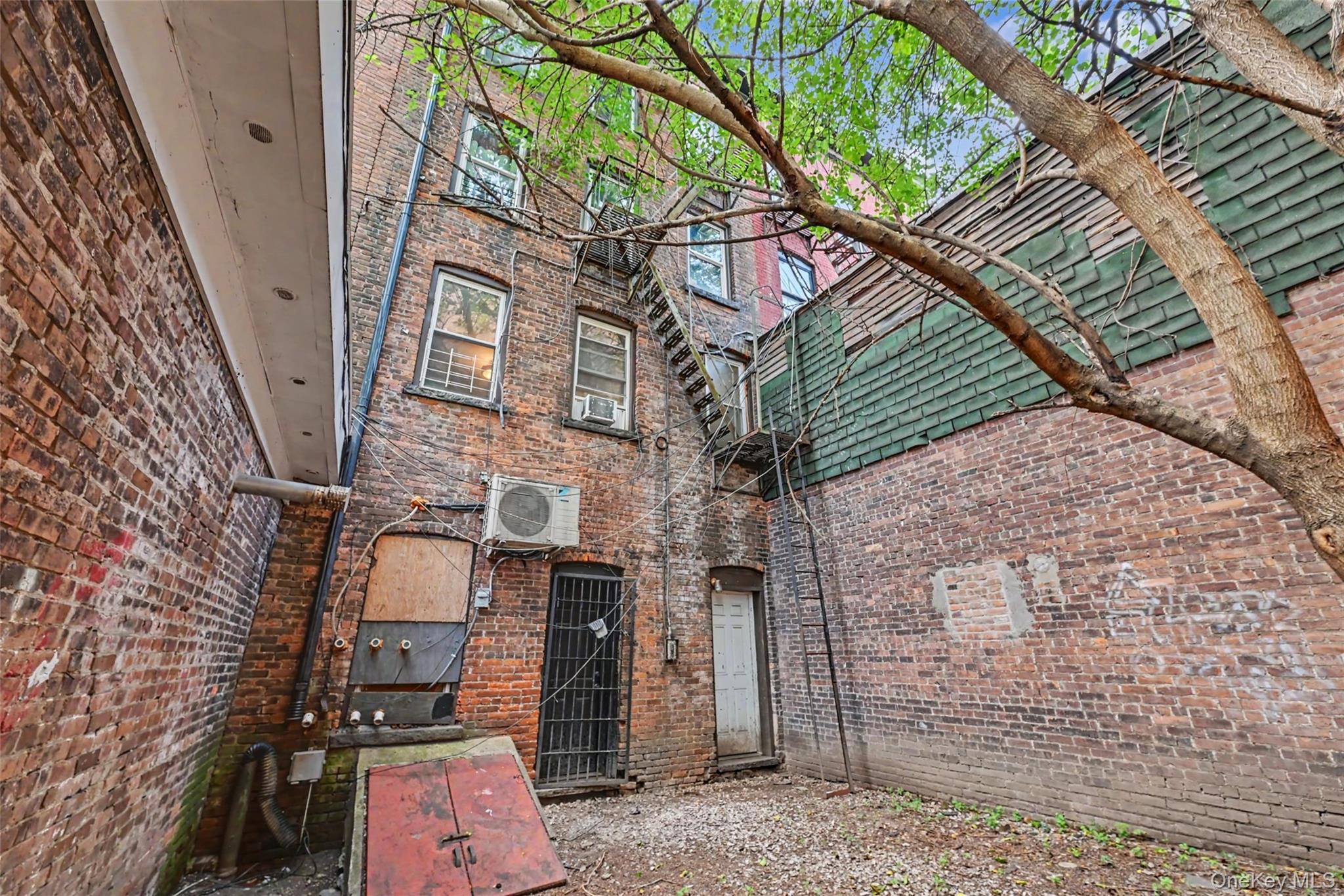 164 Broadway Property Photo 12