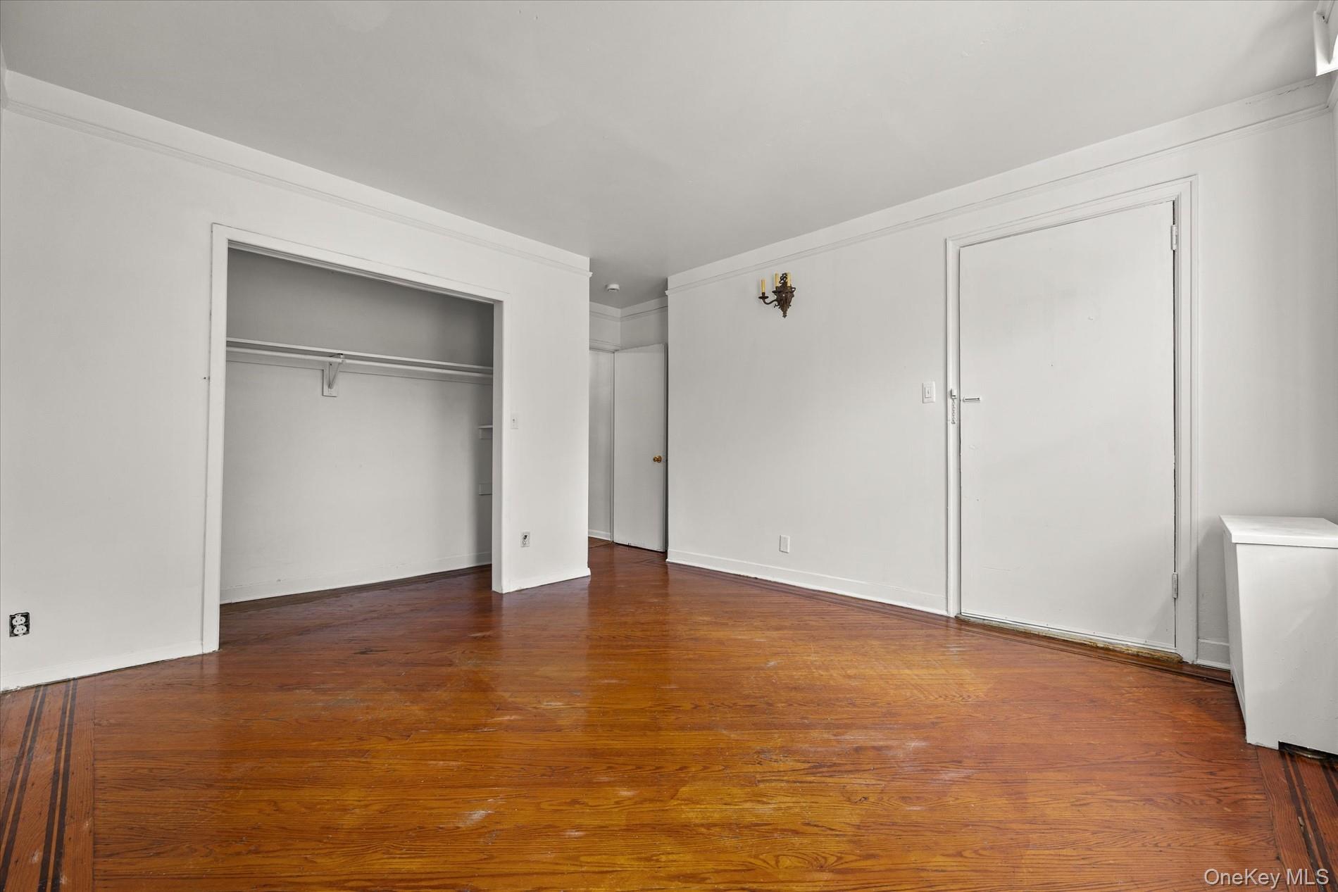1441 Troy Avenue Property Photo 6