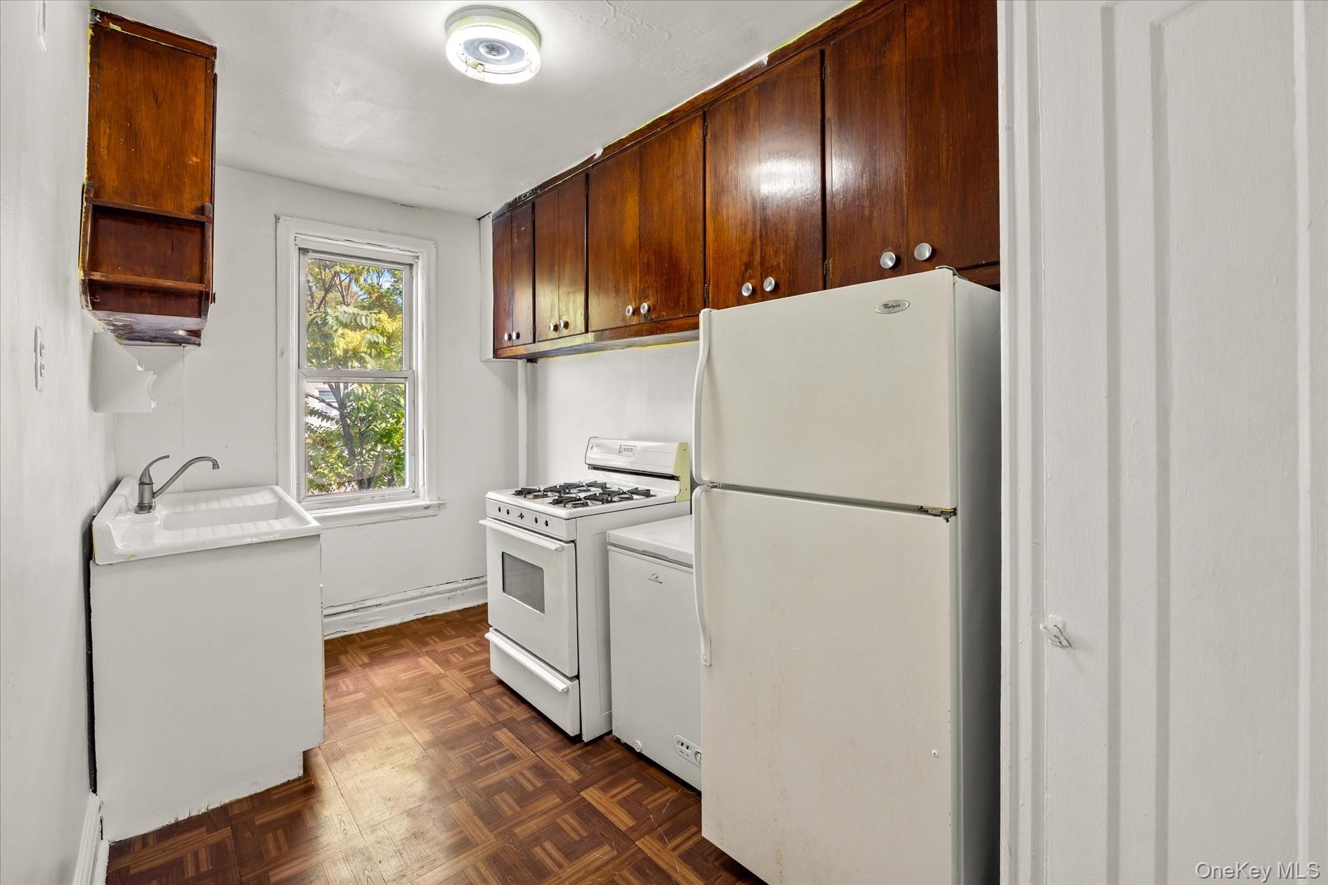 1441 Troy Avenue Property Photo 27