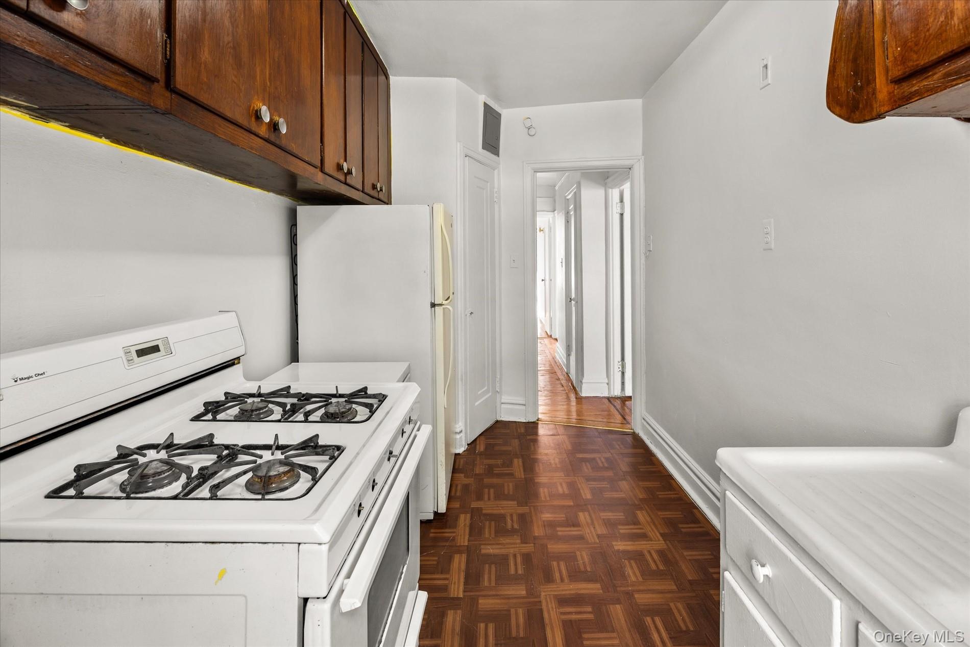1441 Troy Avenue Property Photo 28